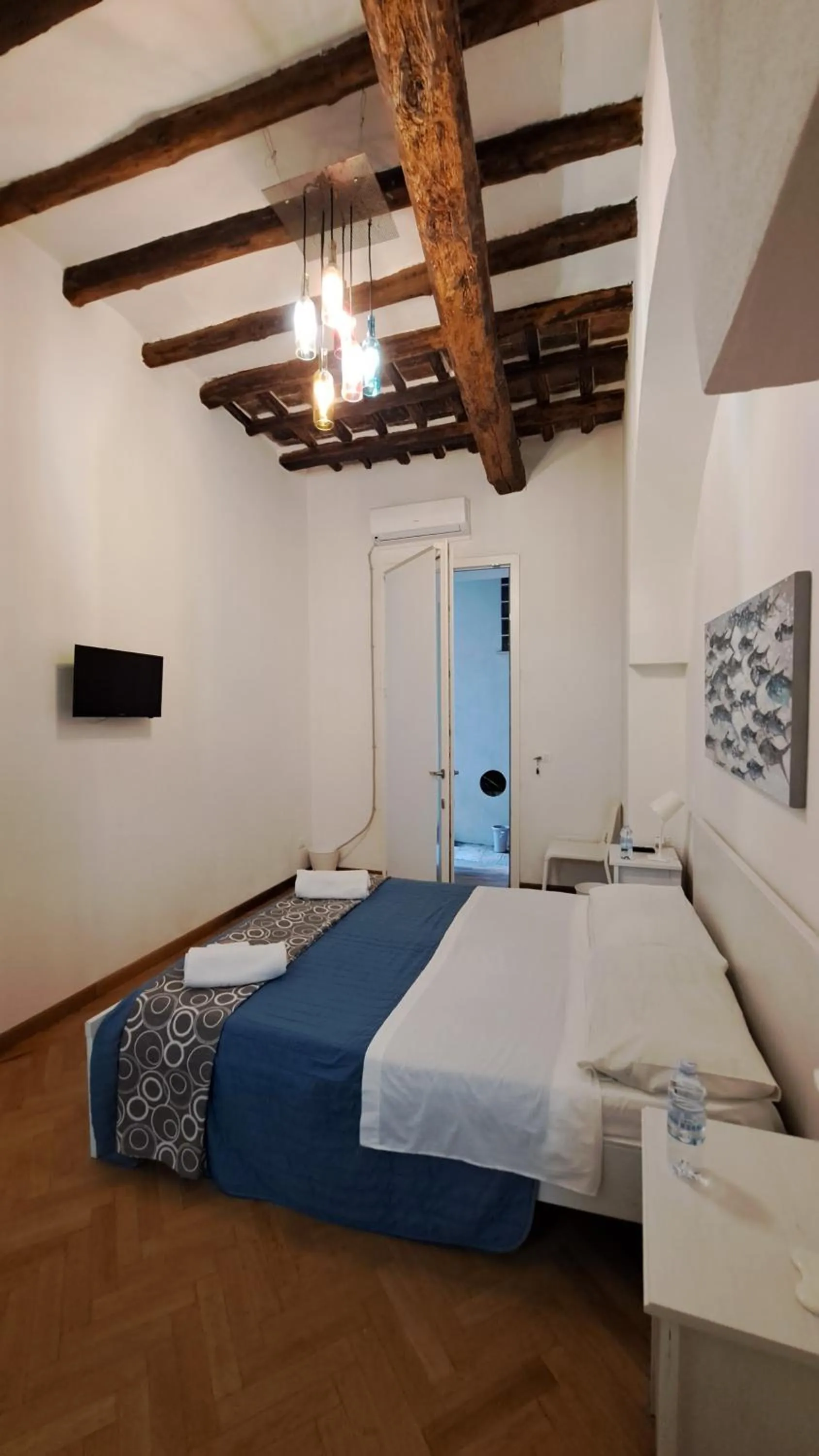 Photo of the whole room, Bed in B&B Garibaldi