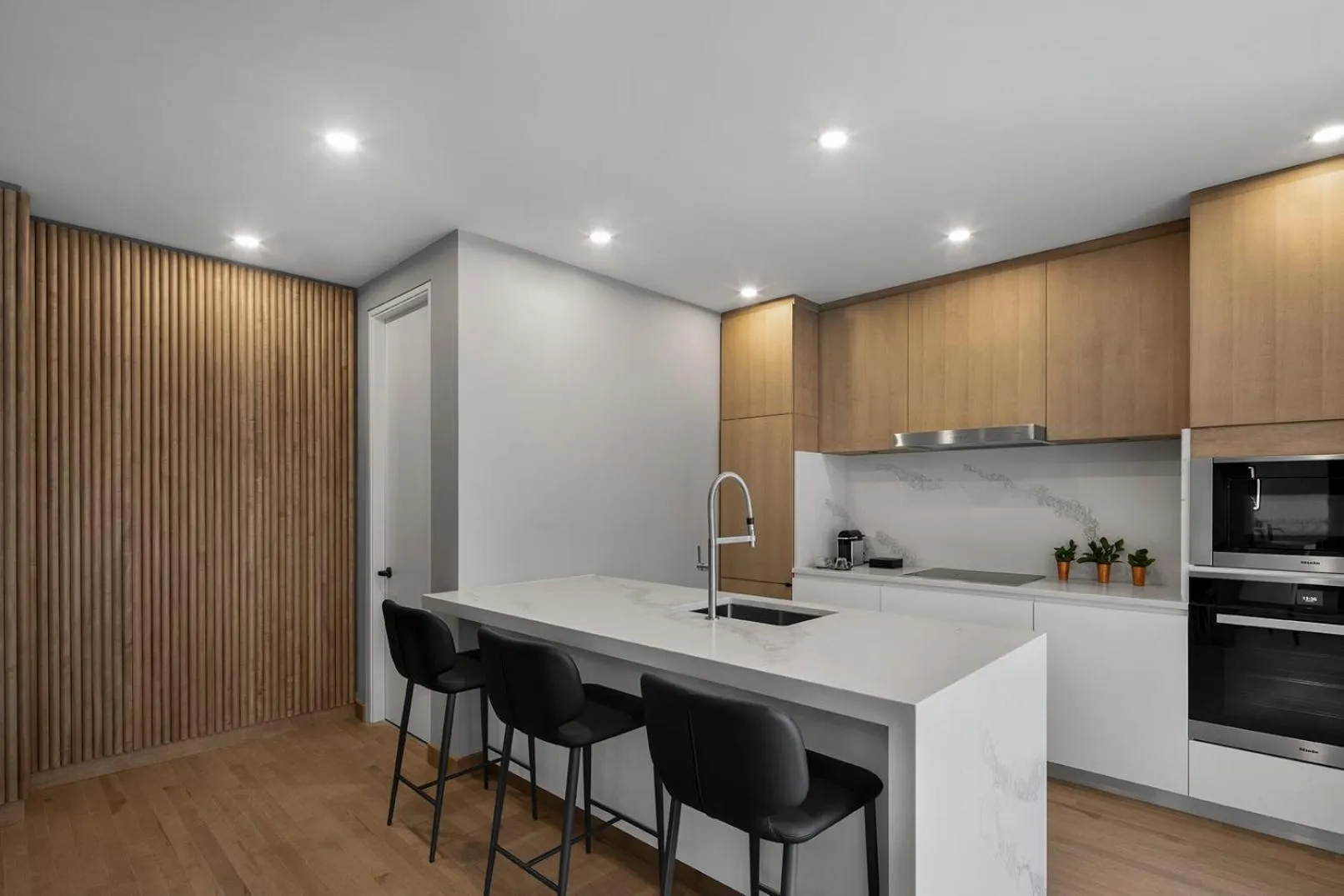 Kitchen or kitchenette in Hôtel Le Germain Montréal