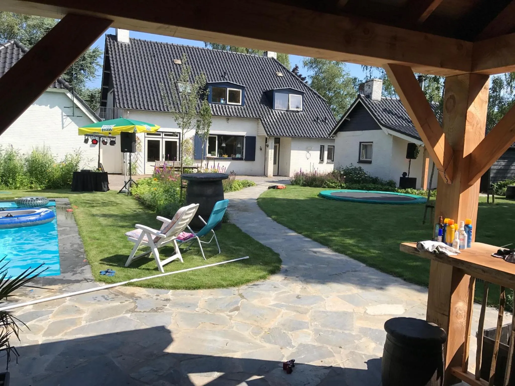 Garden view in Bed & Breakfast de Zandhoef