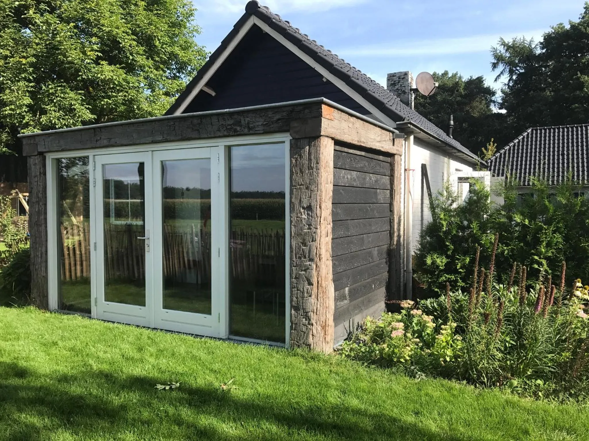 Property building in Bed & Breakfast de Zandhoef