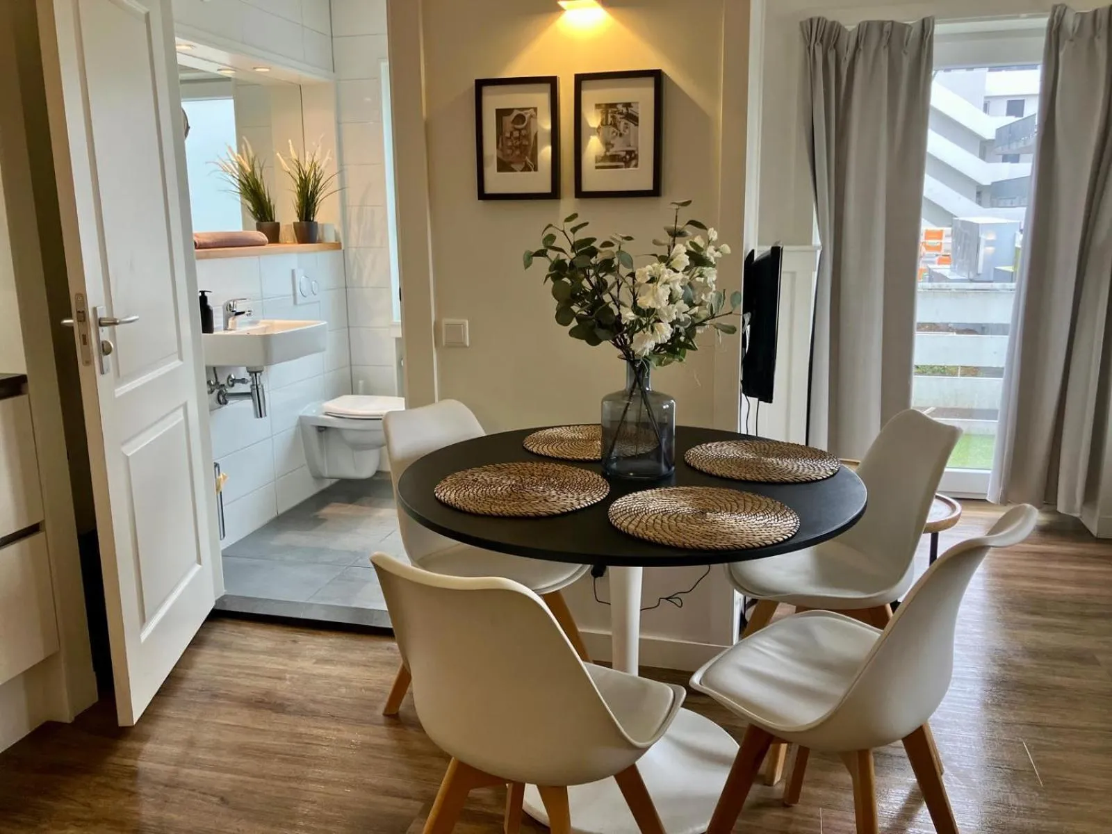 Dining area in Die zwei Löwen Ferienwohnungen