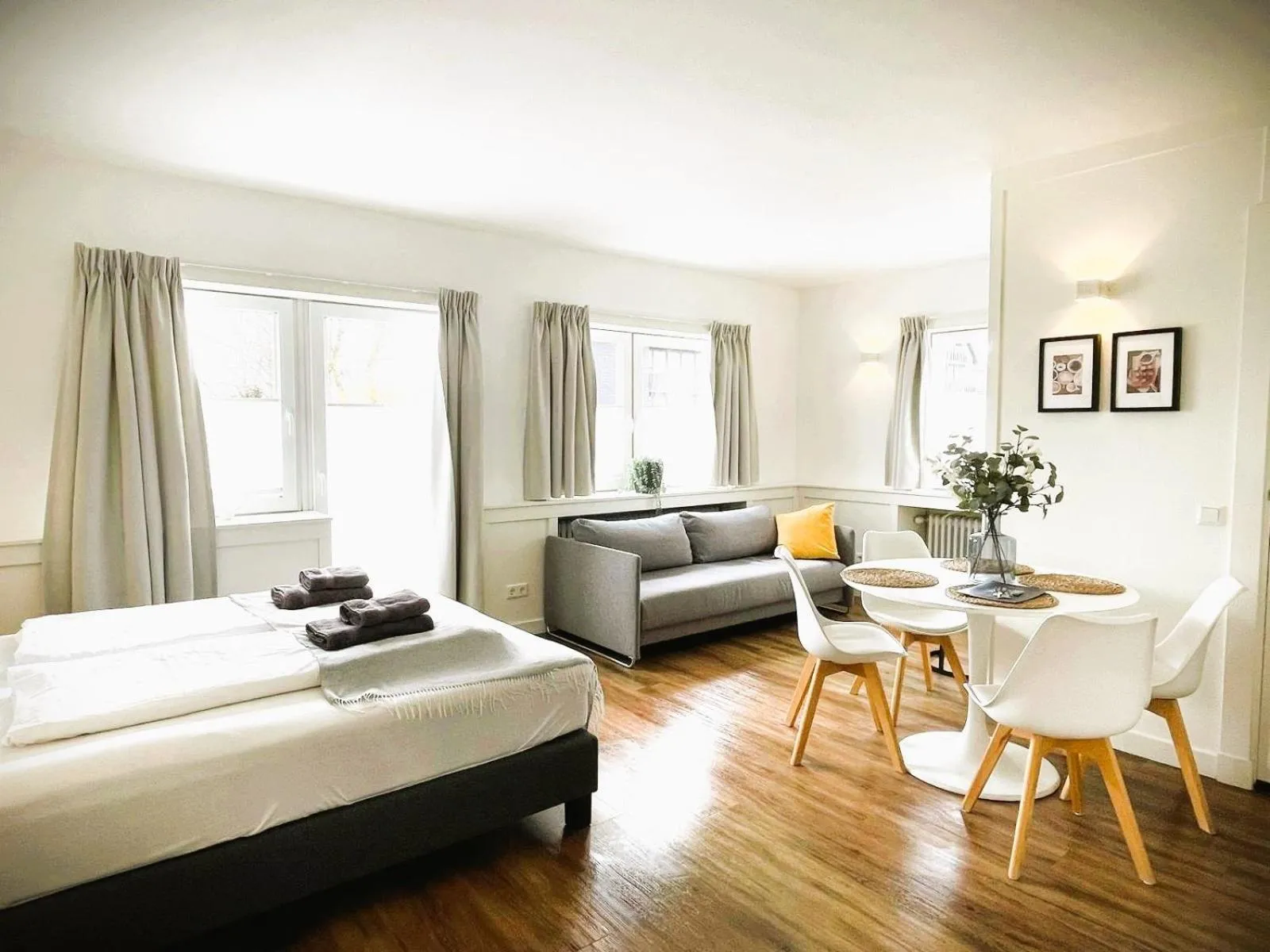 Living room, Bed in Die zwei Löwen Ferienwohnungen