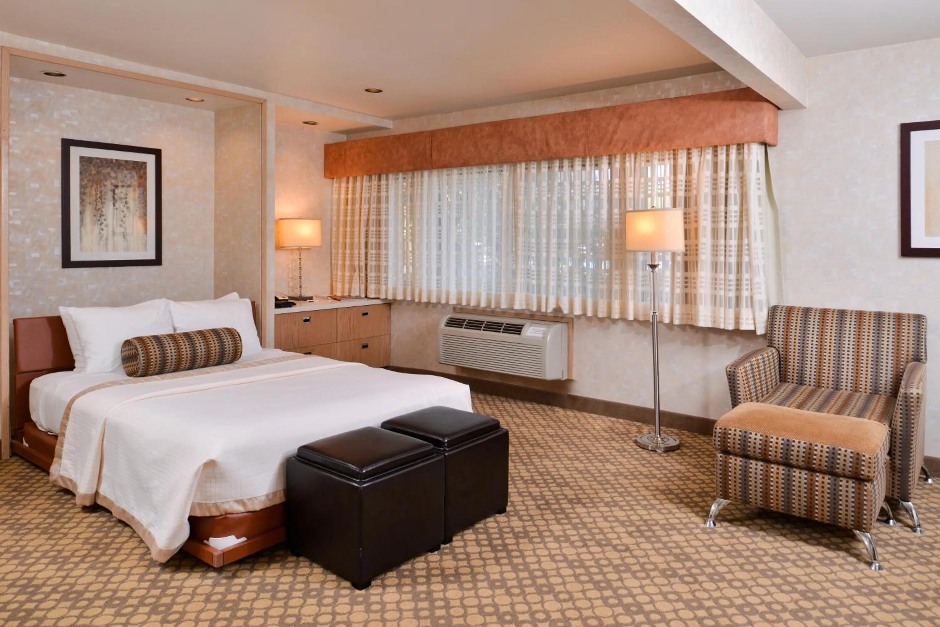 Bed in Best Western Corte Madera Inn