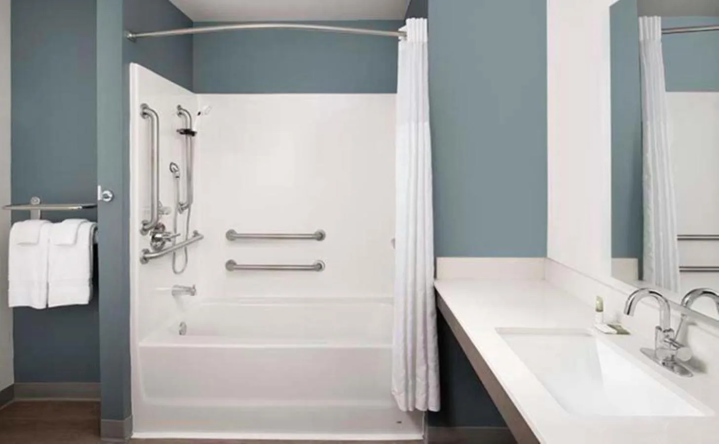 Bathroom in WoodSpring Suites Savannah Pooler