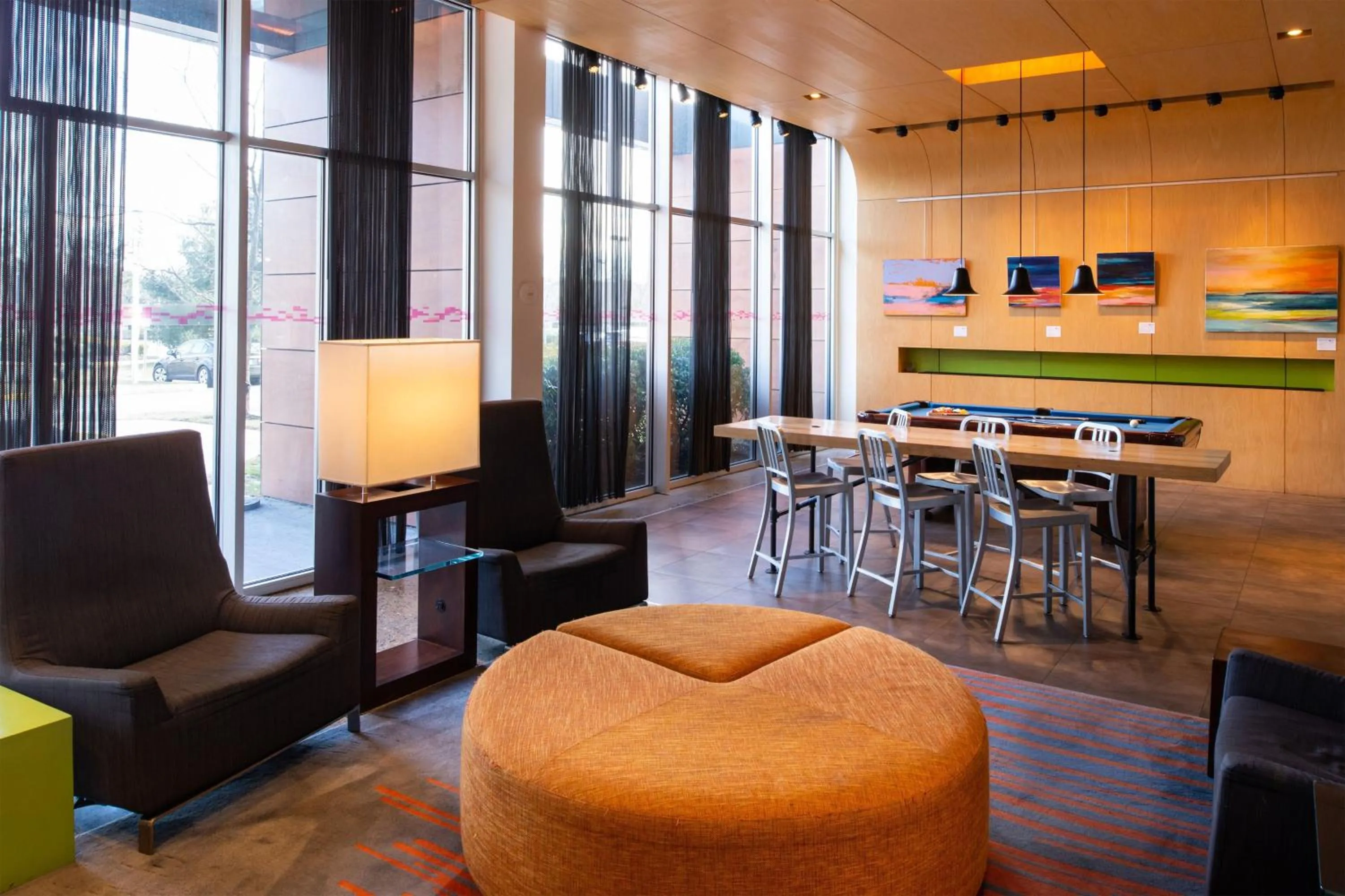 Lounge or bar in Aloft Lexington
