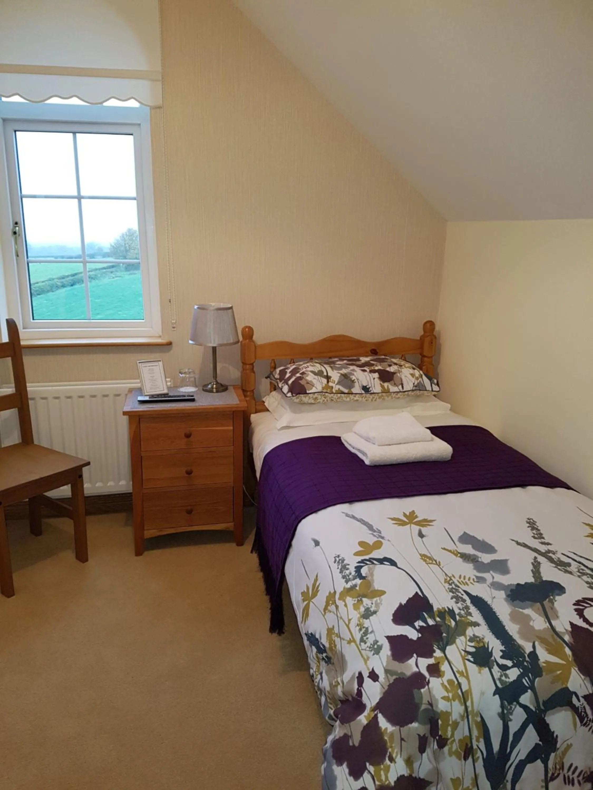 Bedroom, Bed in Kilcreeny Lodge
