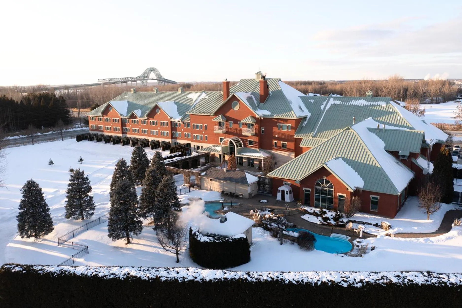 Property building in Auberge Godefroy