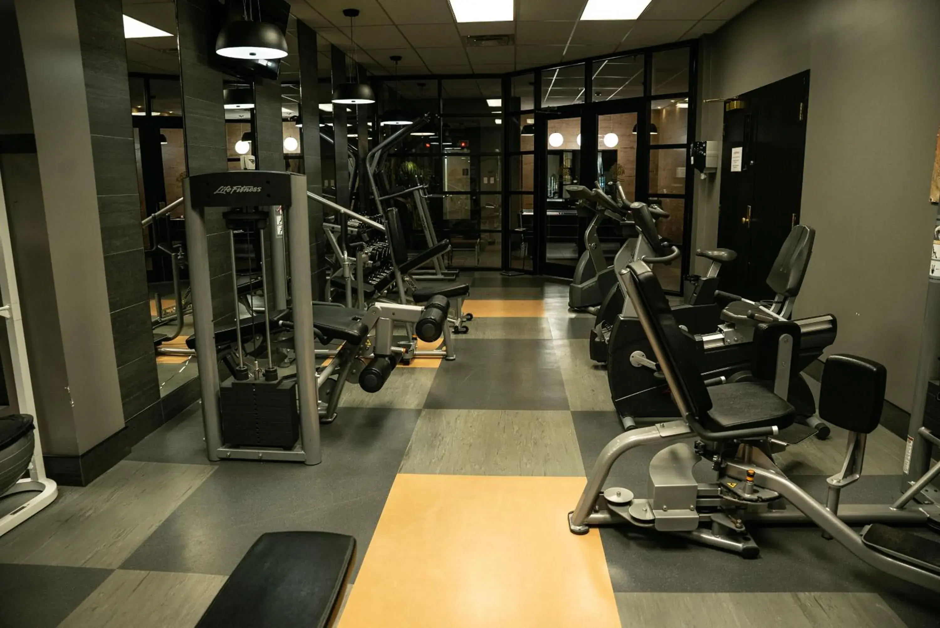 Fitness centre/facilities in Auberge Godefroy Fitness centre/facilities in Auberge Godefroy