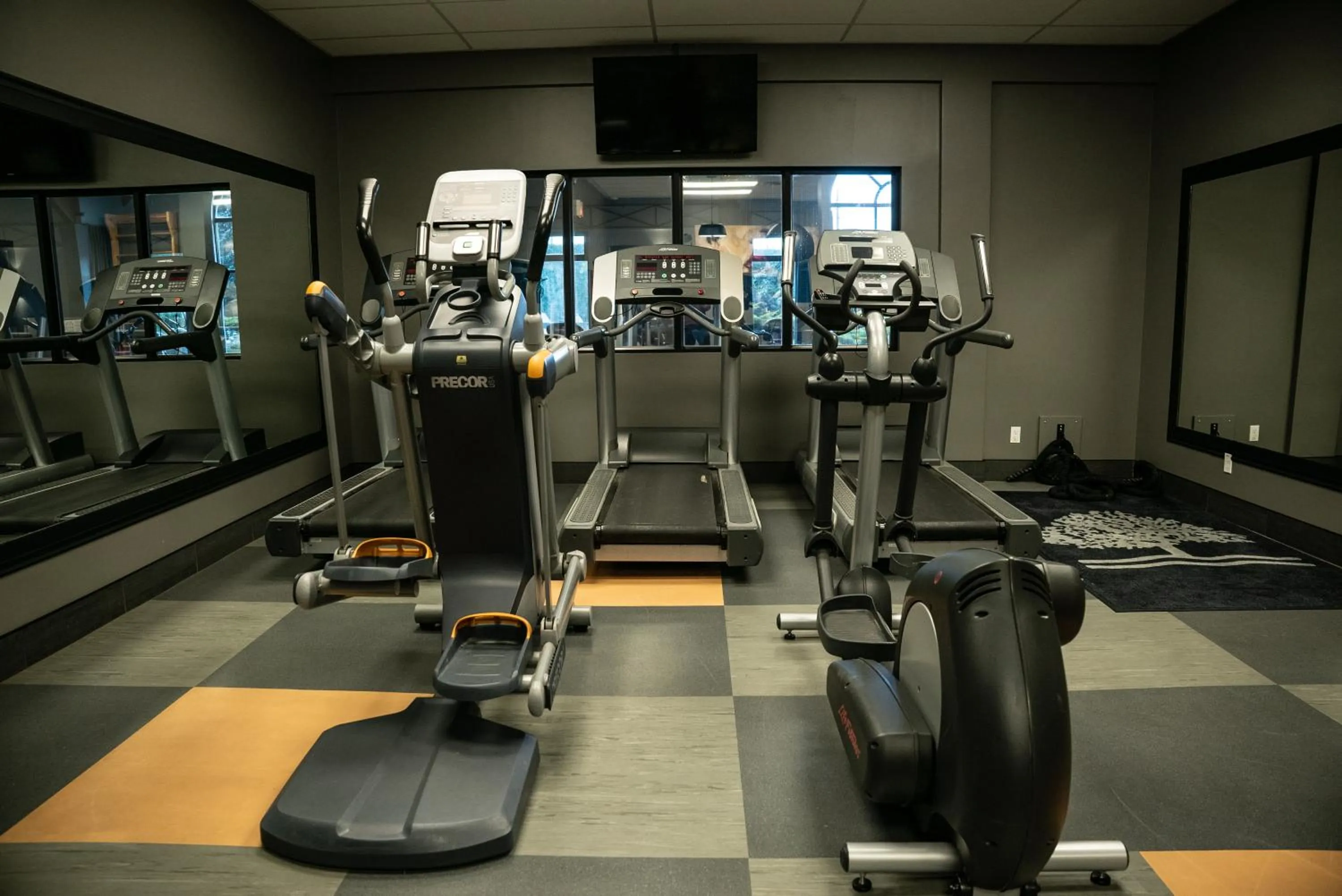 Fitness centre/facilities in Auberge Godefroy