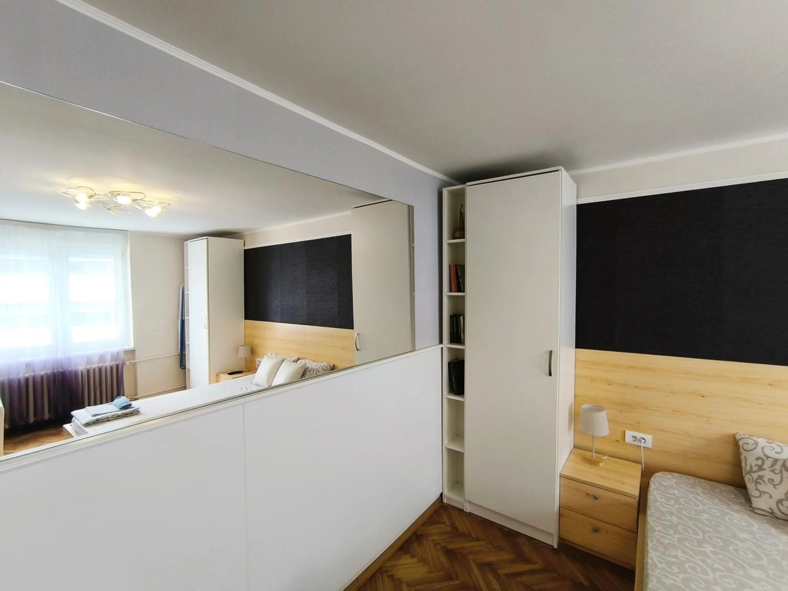 Central apartment with garage