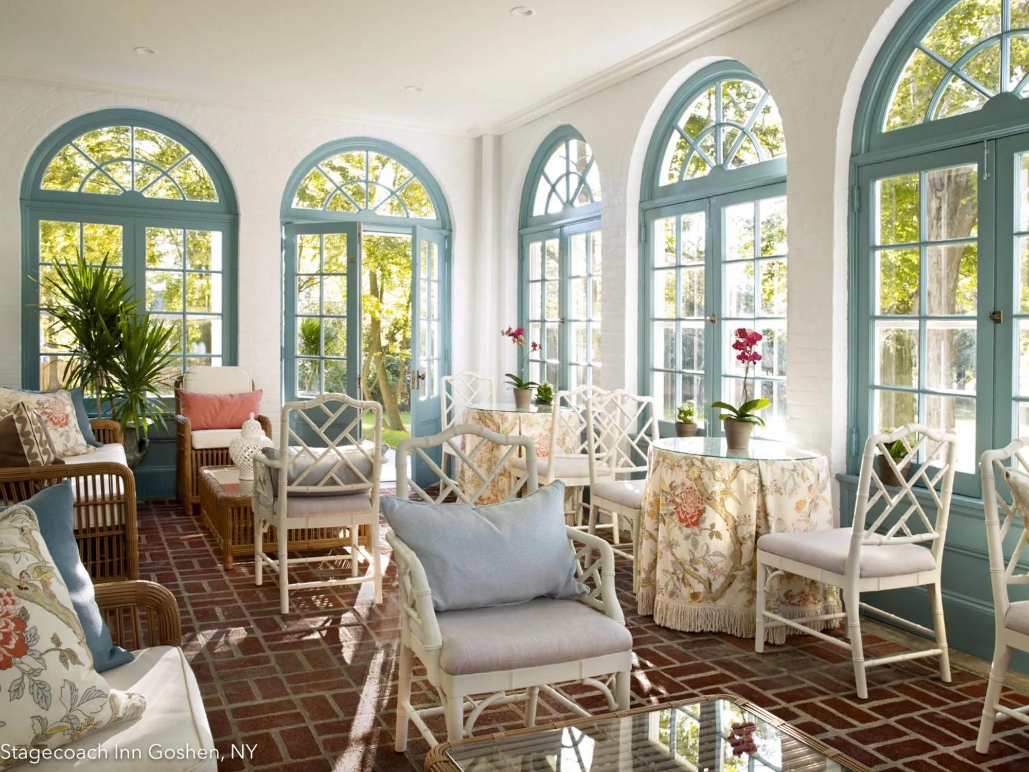 Dining area in Stagecoach Inn