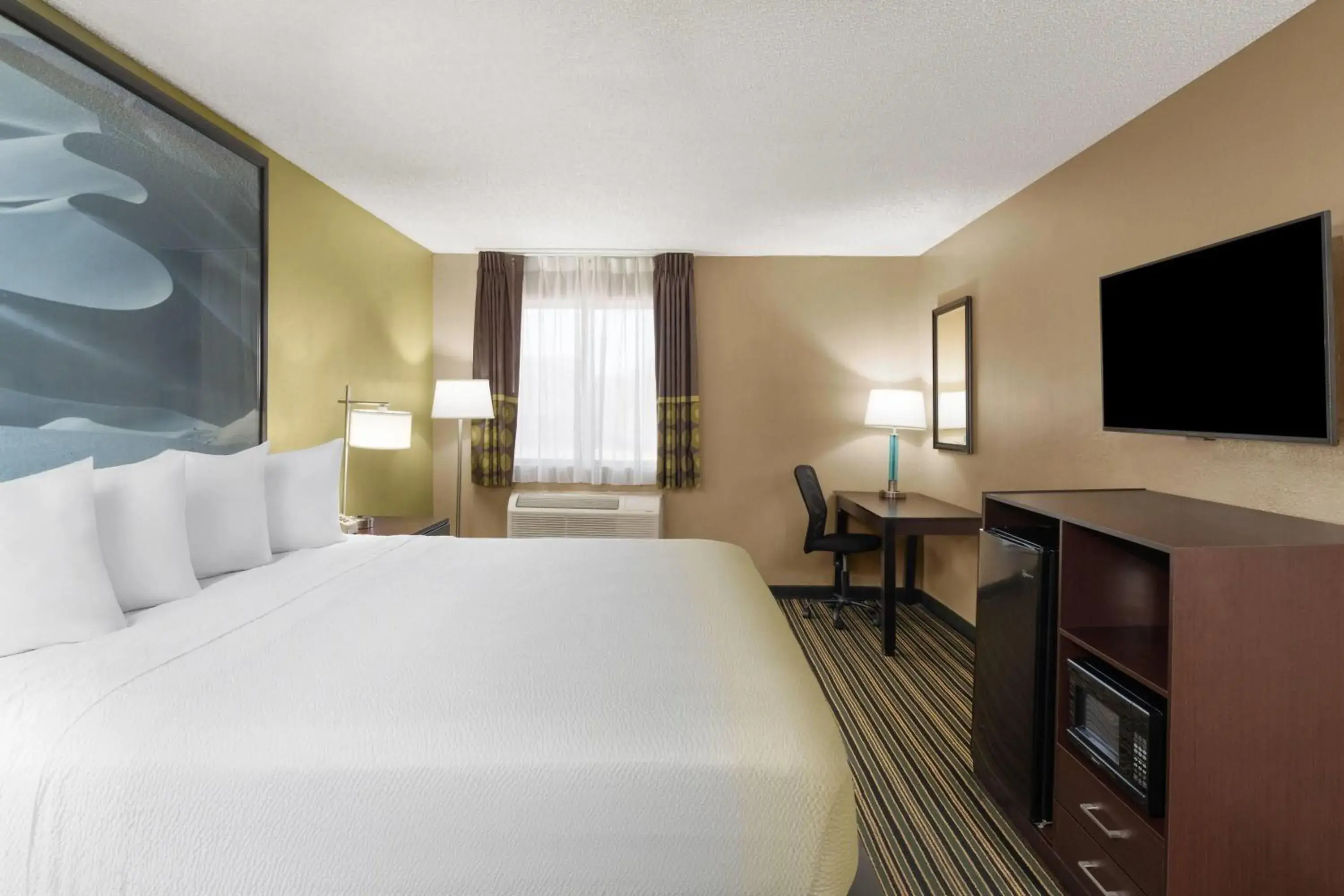 Photo of the whole room, Bed in Super 8 by Wyndham Casa Grande Photo of the whole room, Bed in Super 8 by Wyndham Casa Grande