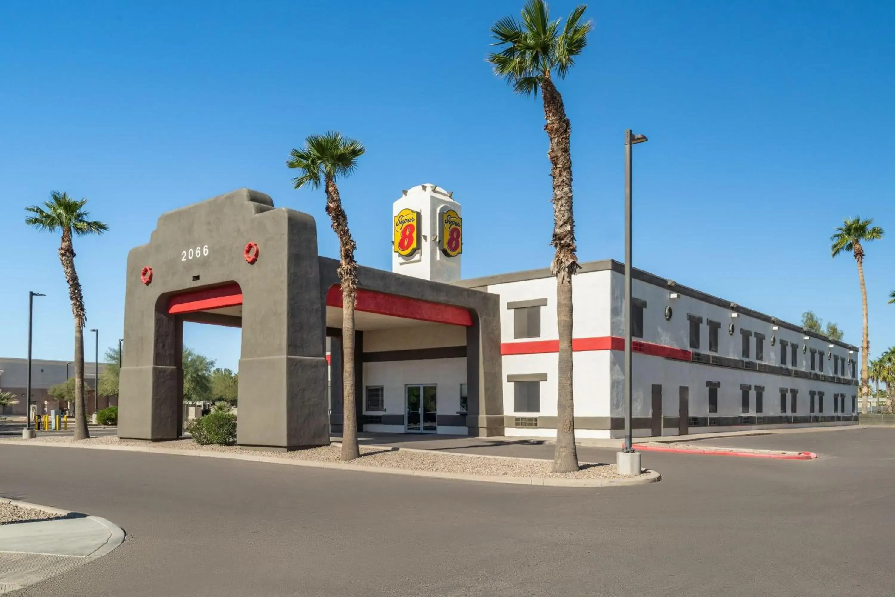Property building in Super 8 by Wyndham Casa Grande Property building in Super 8 by Wyndham Casa Grande