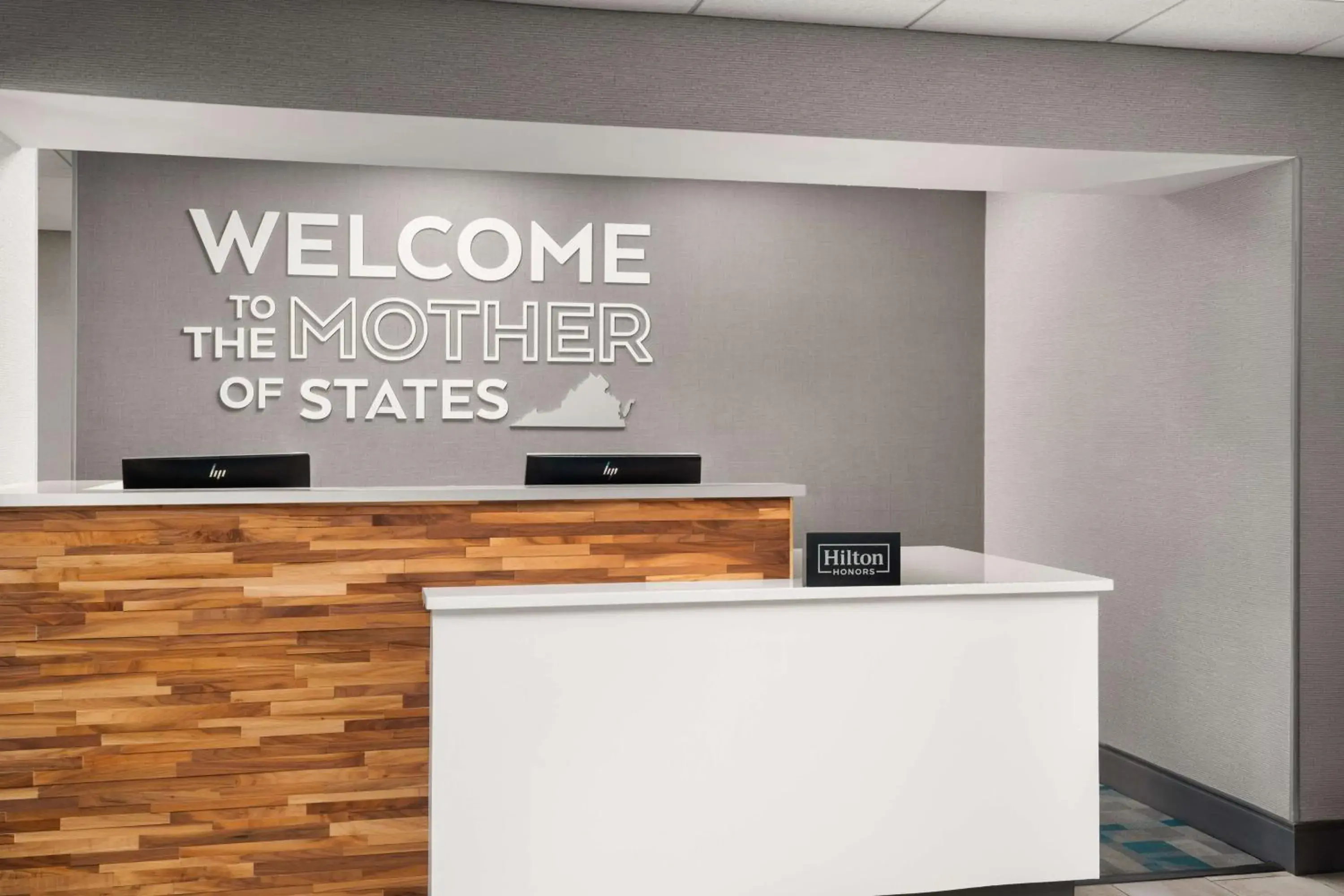 Lobby or reception in Hampton Inn Roanoke/Hollins - I-81 Lobby or reception in Hampton Inn Roanoke/Hollins - I-81