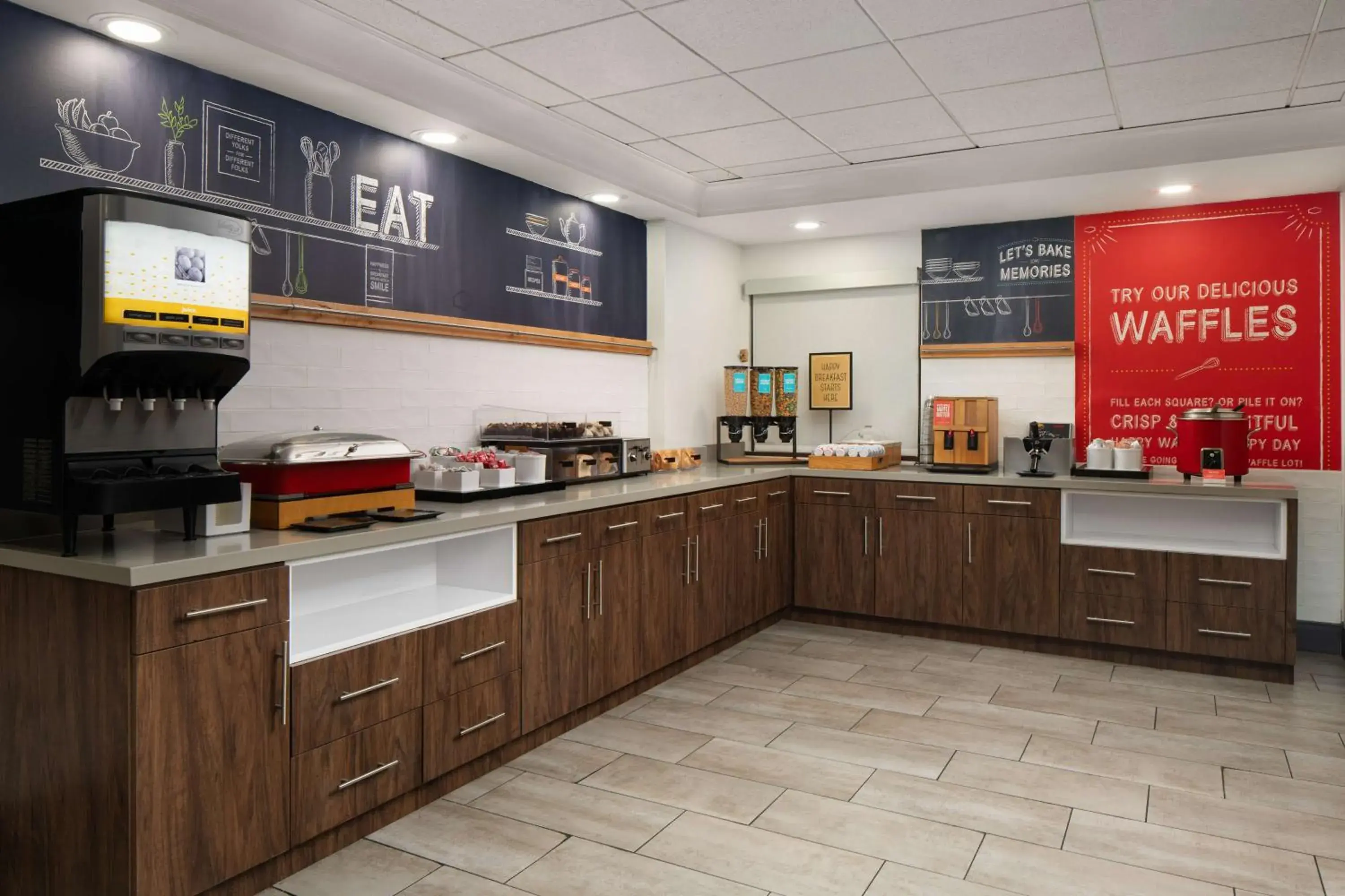 Breakfast in Hampton Inn Roanoke/Hollins - I-81 Breakfast in Hampton Inn Roanoke/Hollins - I-81