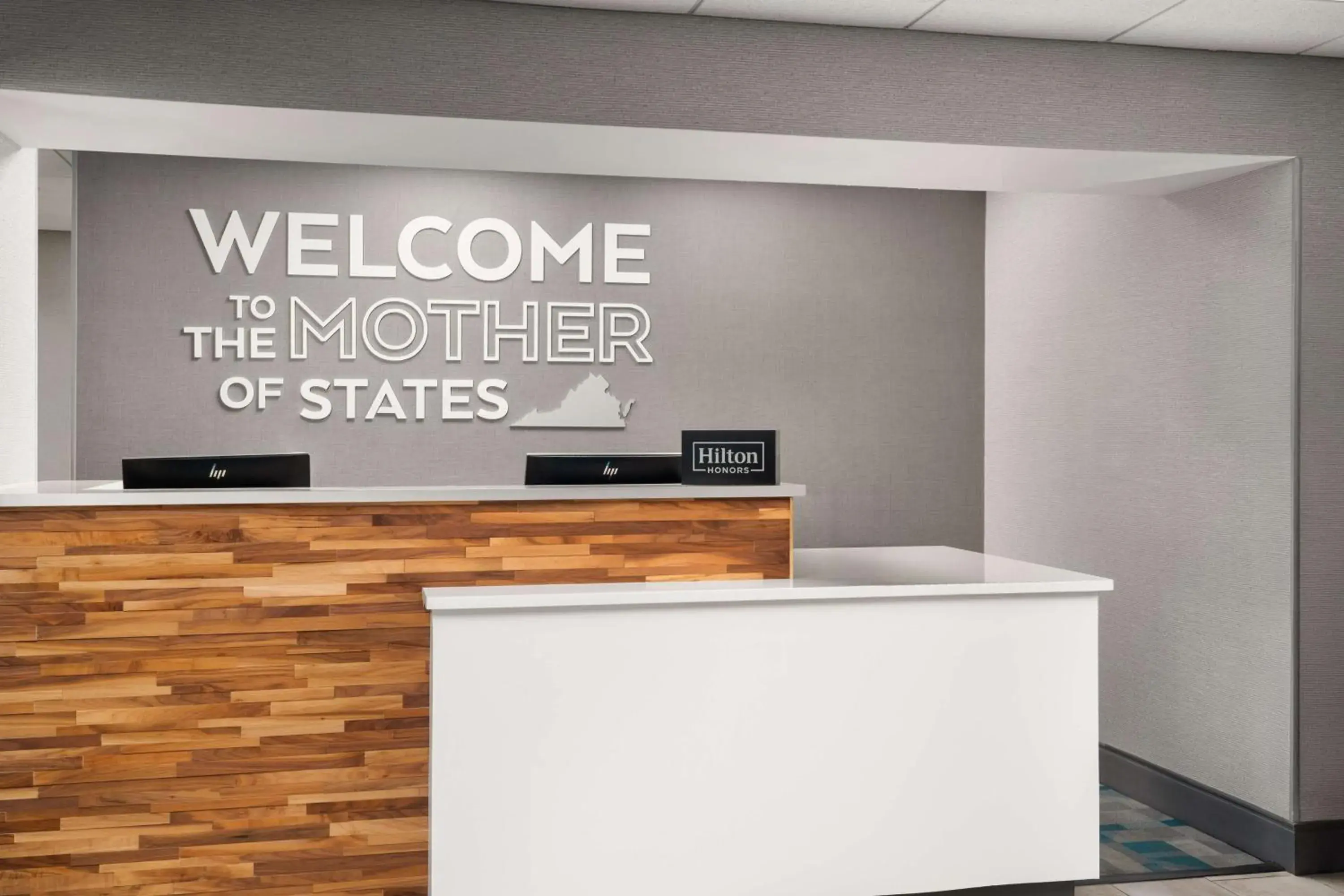 Lobby or reception in Hampton Inn Roanoke/Hollins - I-81 Lobby or reception in Hampton Inn Roanoke/Hollins - I-81