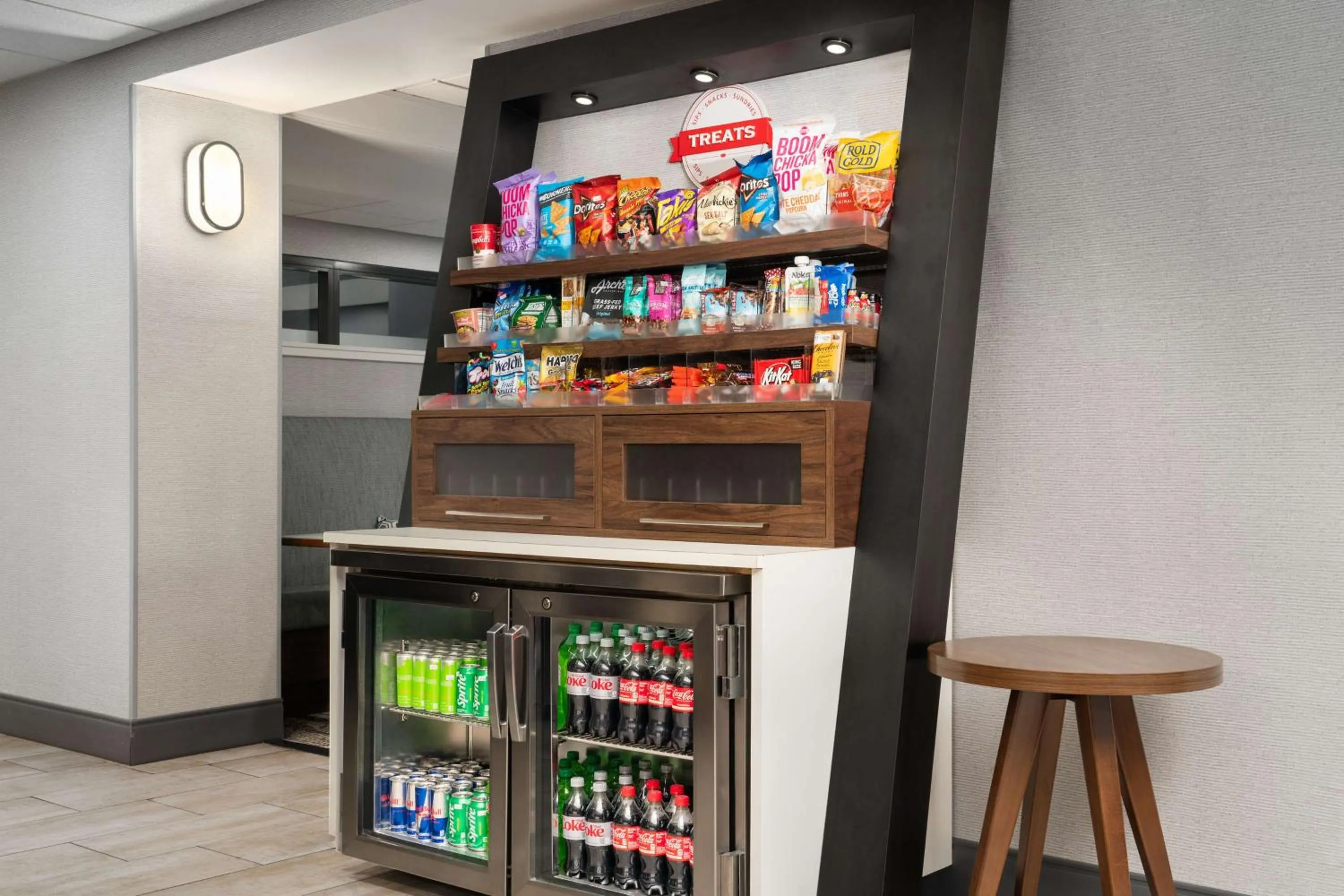 Restaurant/places to eat in Hampton Inn Roanoke/Hollins - I-81