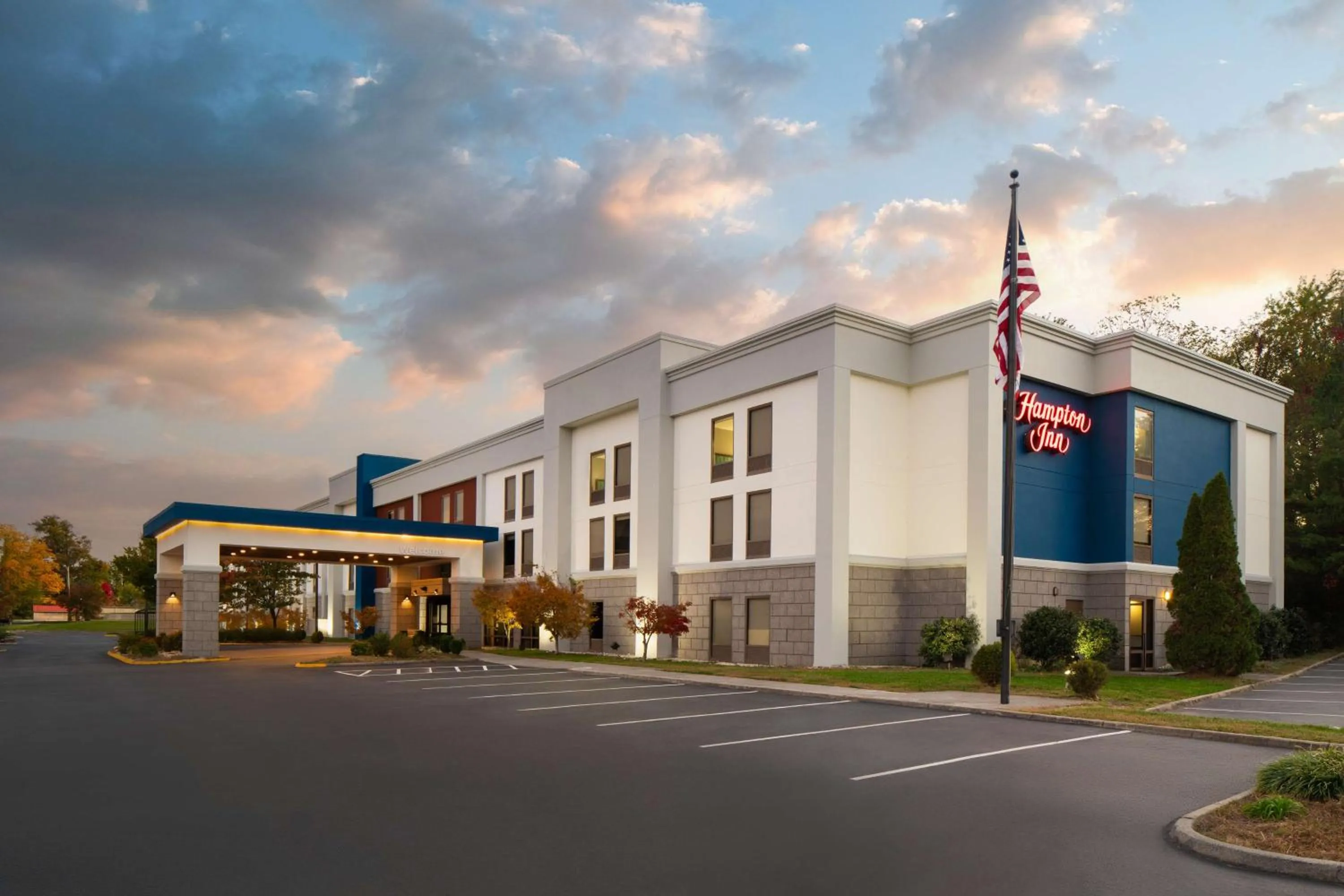 Property building in Hampton Inn Roanoke/Hollins - I-81