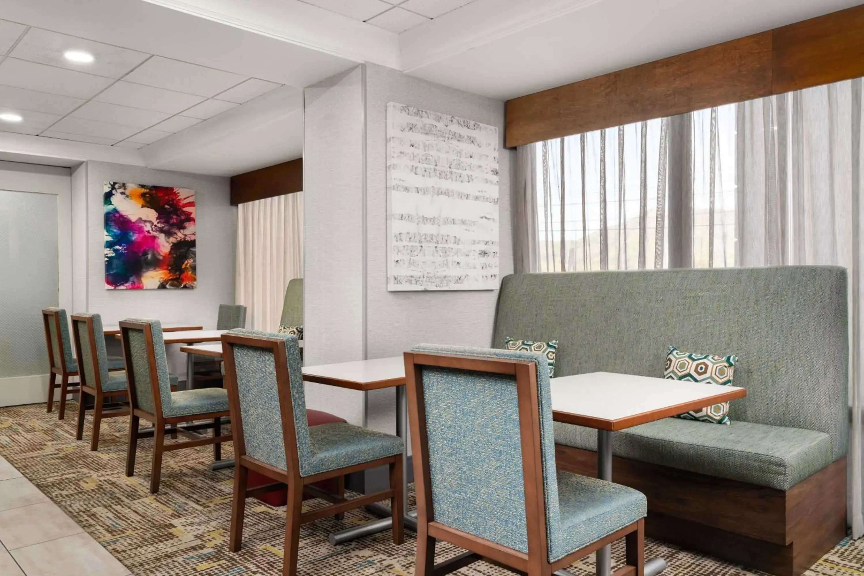 Lobby or reception in Hampton Inn Roanoke/Hollins - I-81 Lobby or reception in Hampton Inn Roanoke/Hollins - I-81