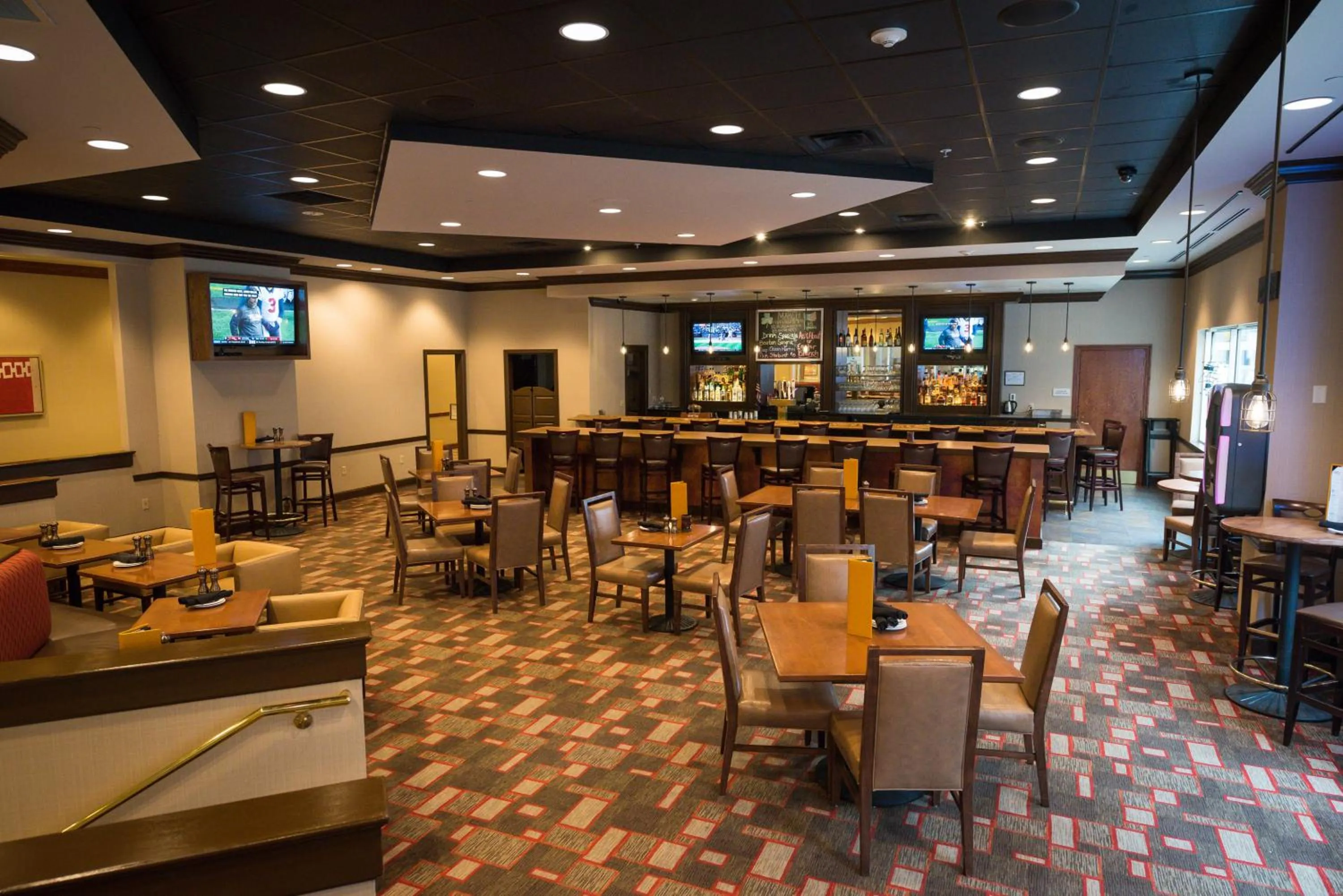Restaurant/places to eat in Hilton Scranton & Conference Center