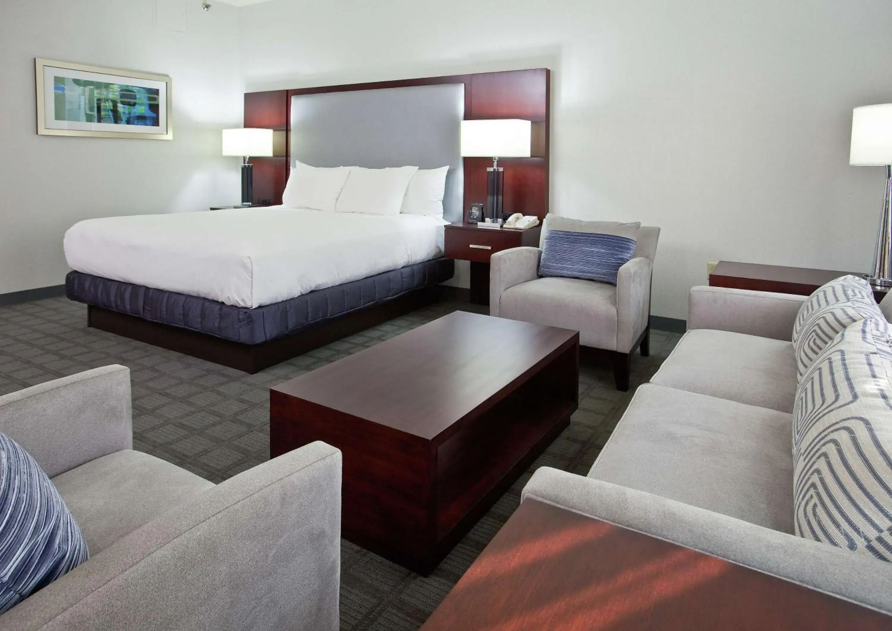 Bed in Hilton Scranton & Conference Center Bed in Hilton Scranton & Conference Center