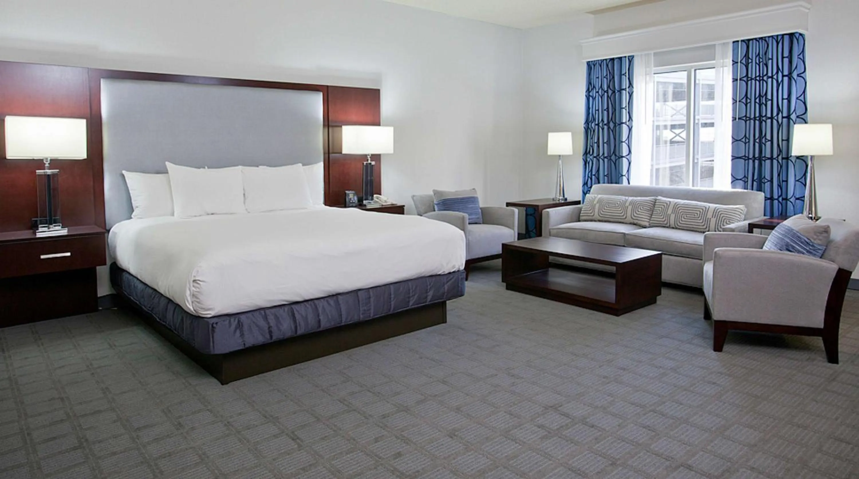 Bed in Hilton Scranton & Conference Center