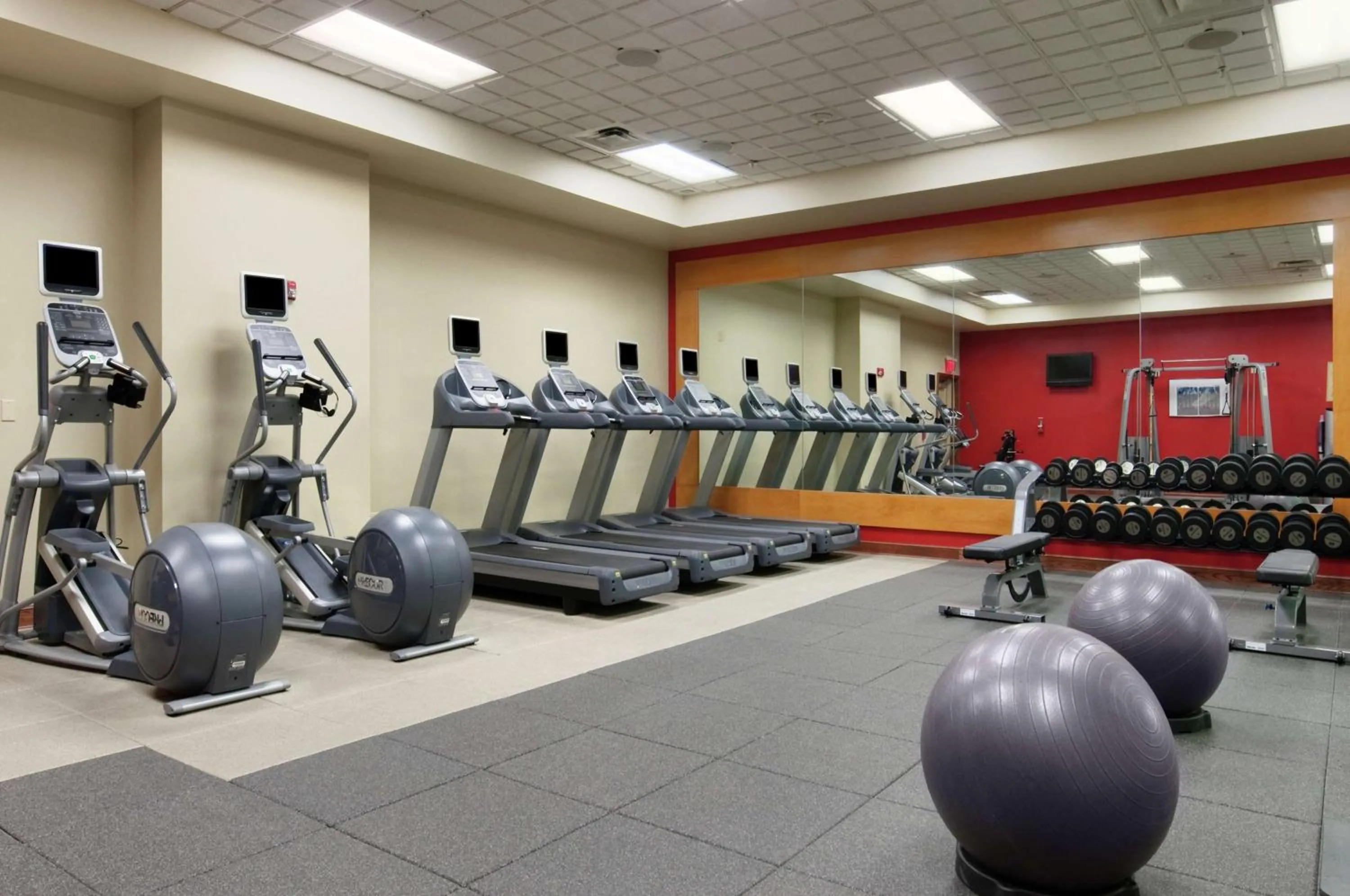Fitness centre/facilities in Hilton Scranton & Conference Center