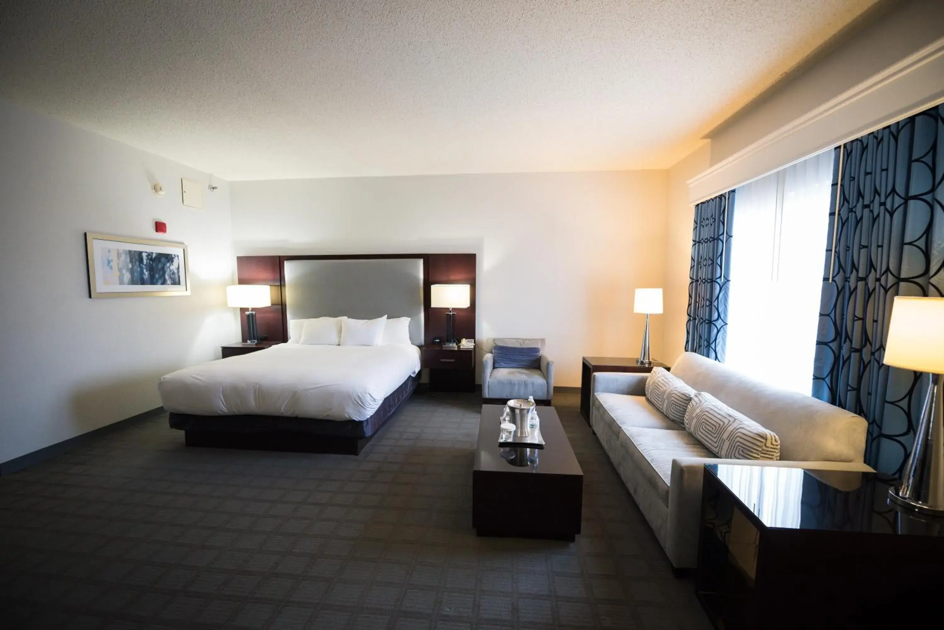 Bedroom, Bed in Hilton Scranton & Conference Center Bedroom, Bed in Hilton Scranton & Conference Center