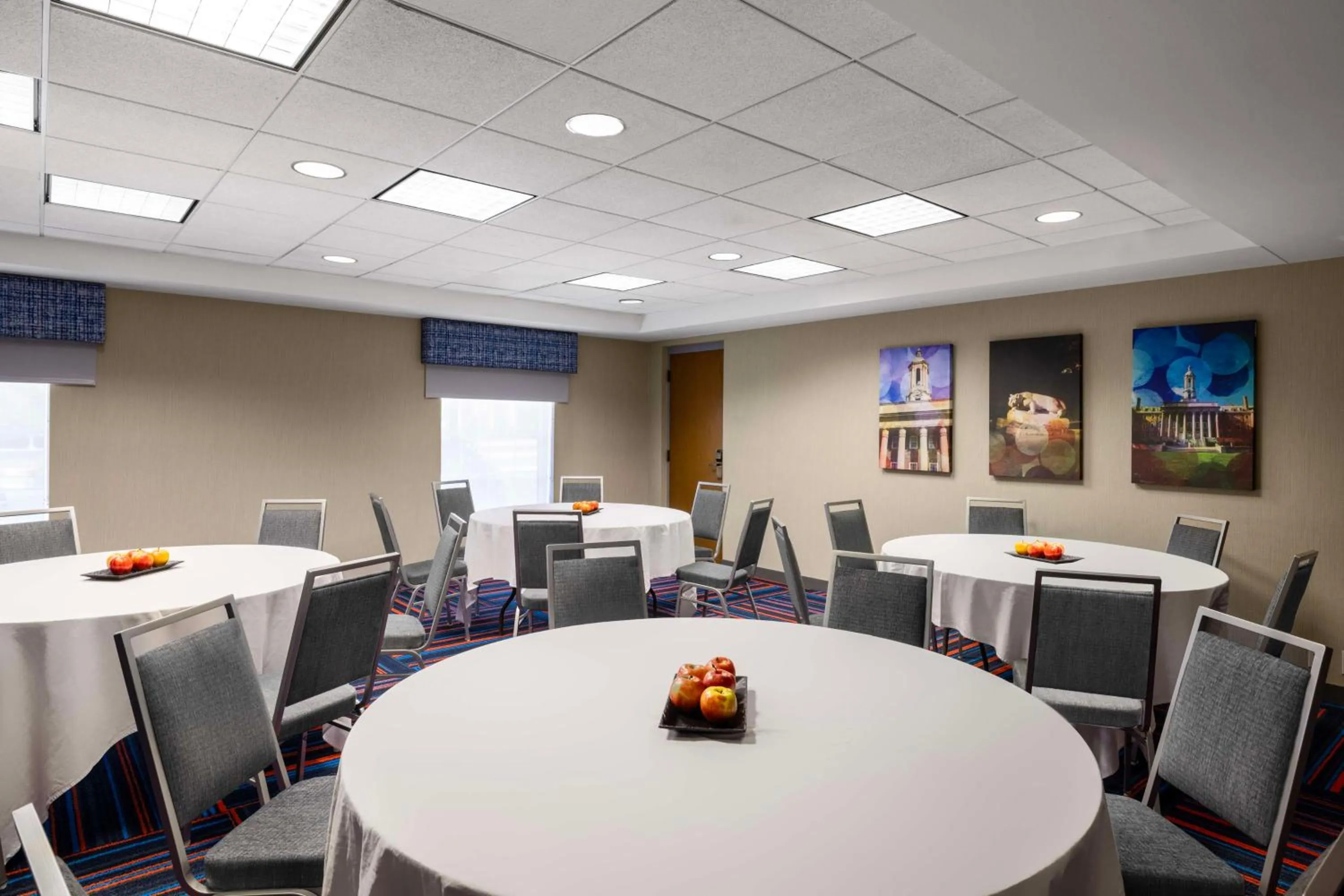 Meeting/conference room in Hampton Inn & Suites State College at Williamsburg Square