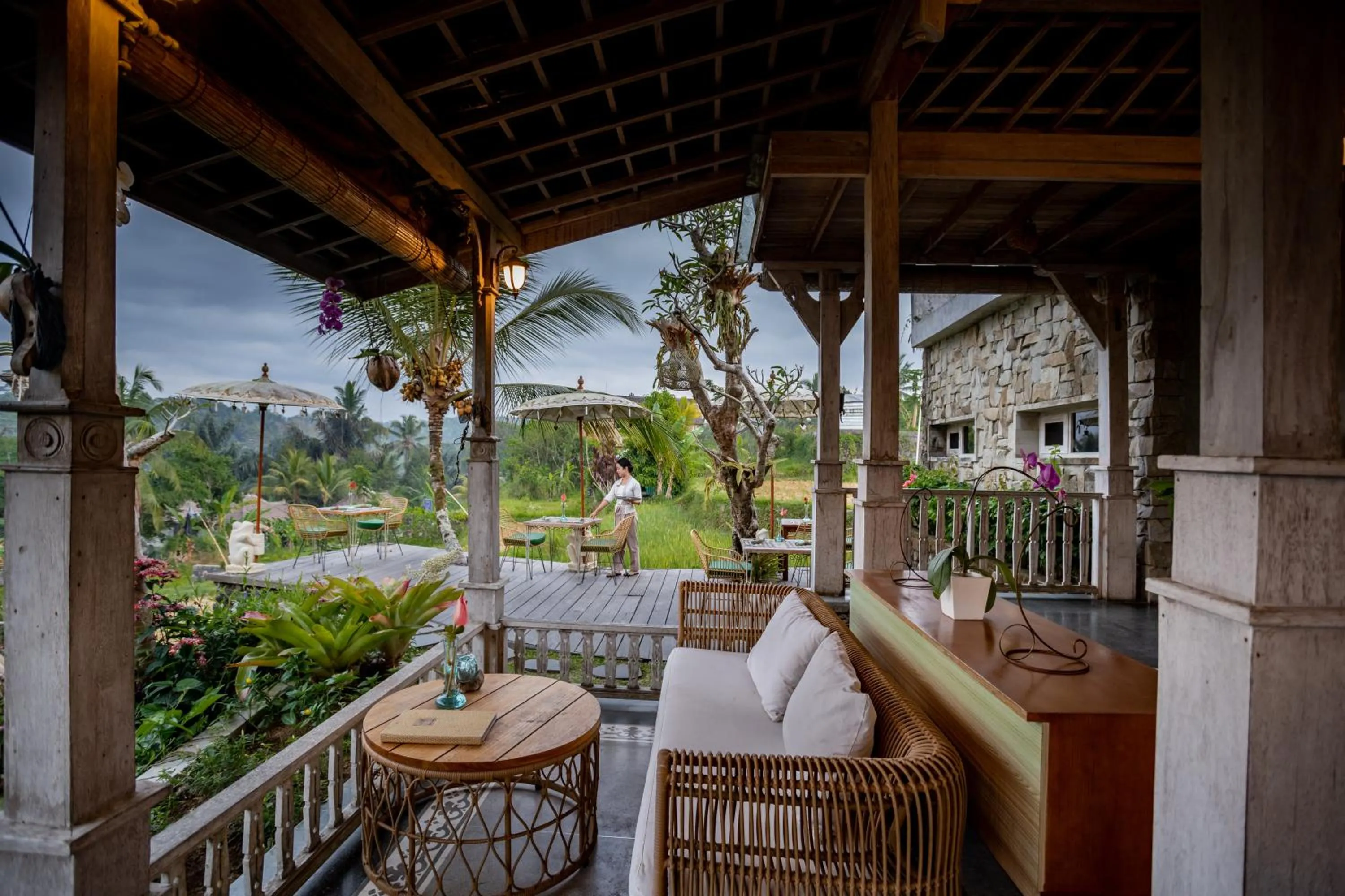 Restaurant/places to eat in Nau Villa Ubud