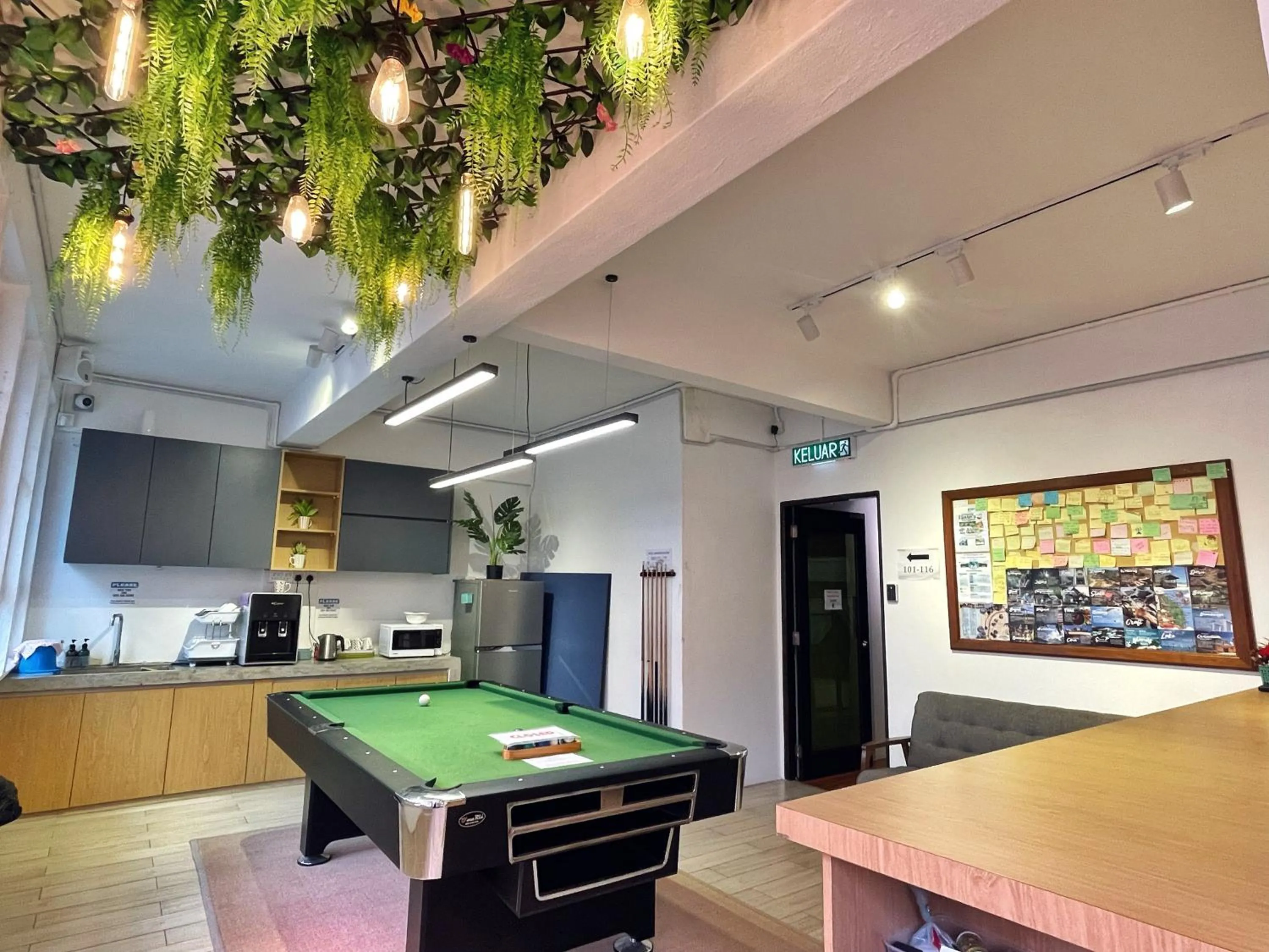 Communal lounge/ TV room in Leisure Lodge