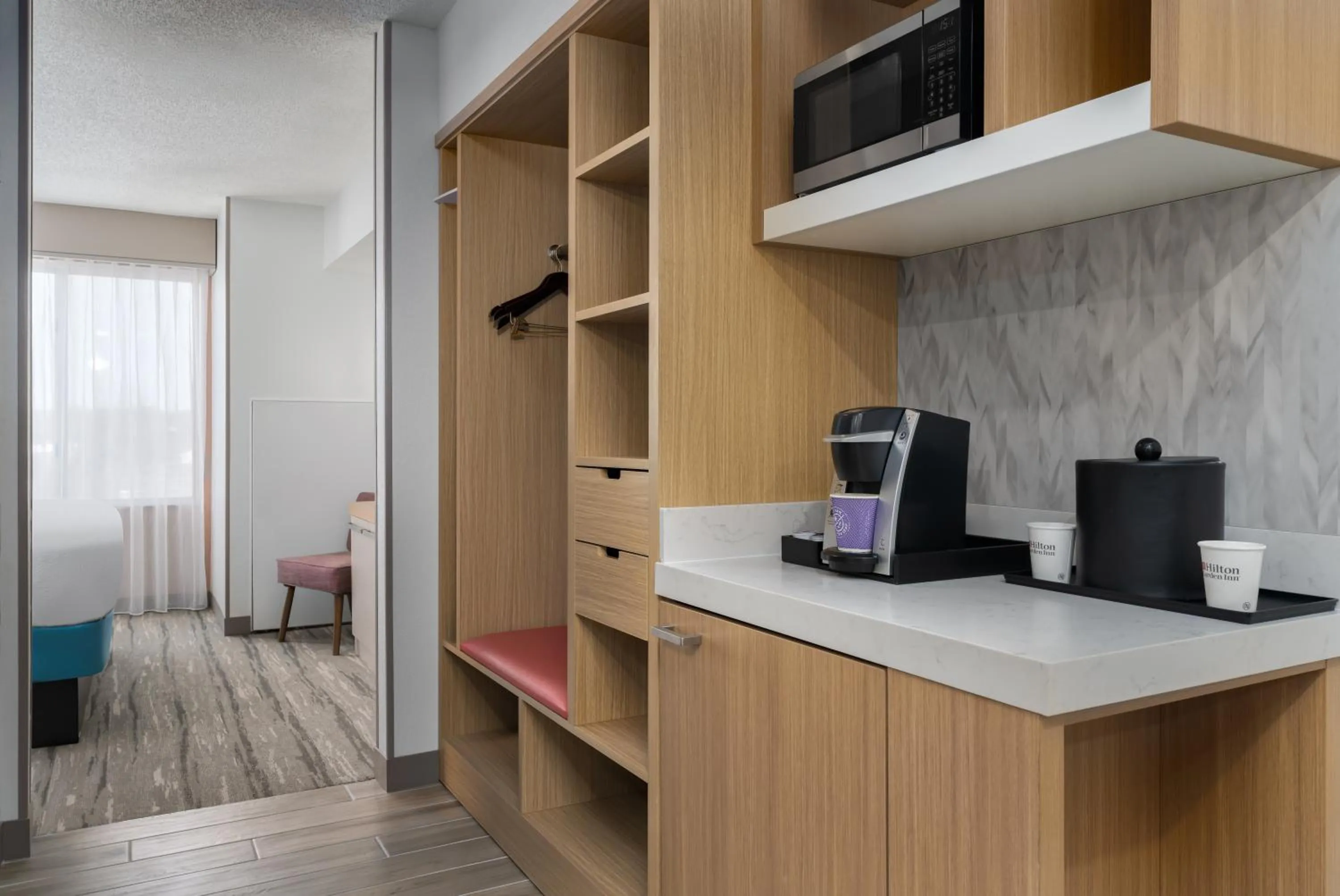 Coffee/tea facilities in Hilton Garden Inn Dover