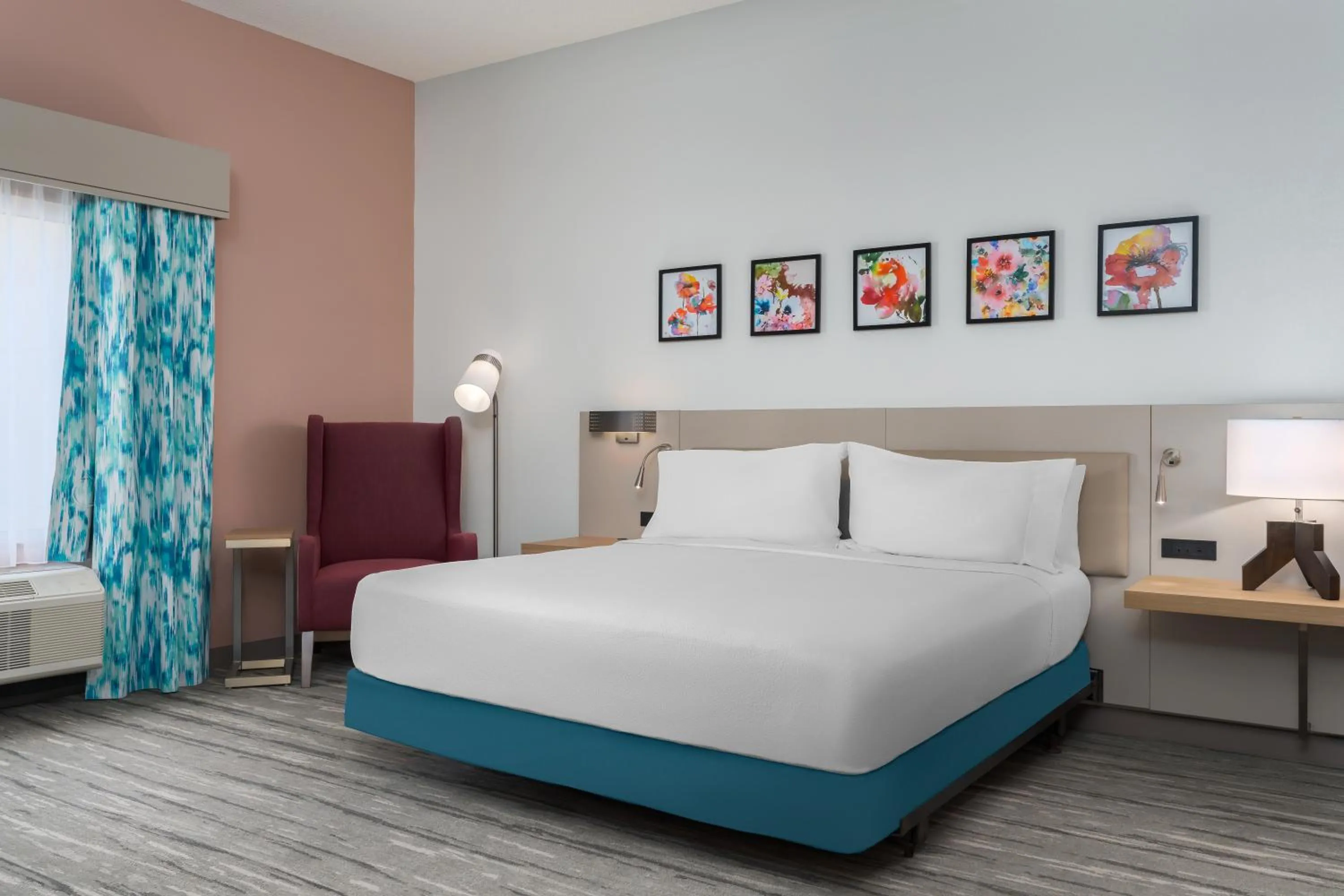 Bed in Hilton Garden Inn Dover