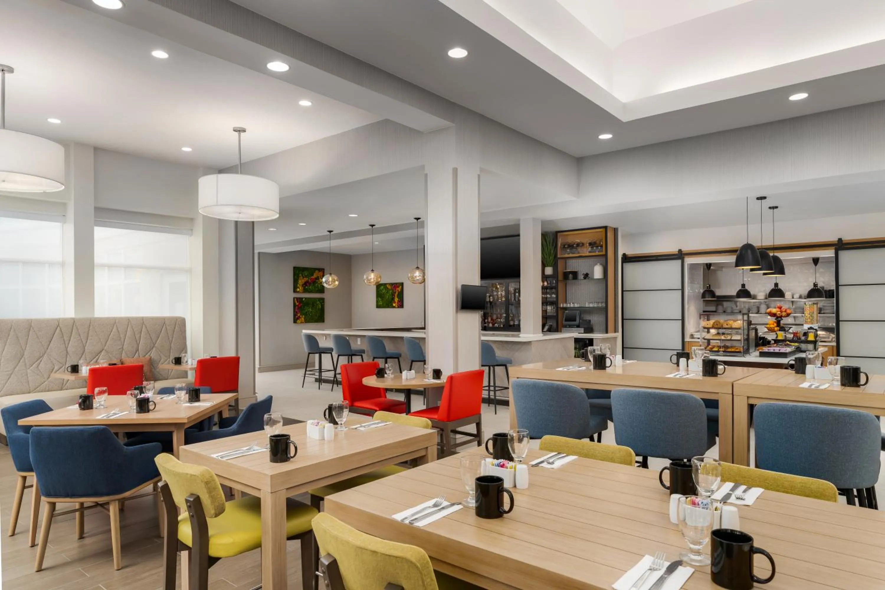 Restaurant/places to eat in Hilton Garden Inn Dover