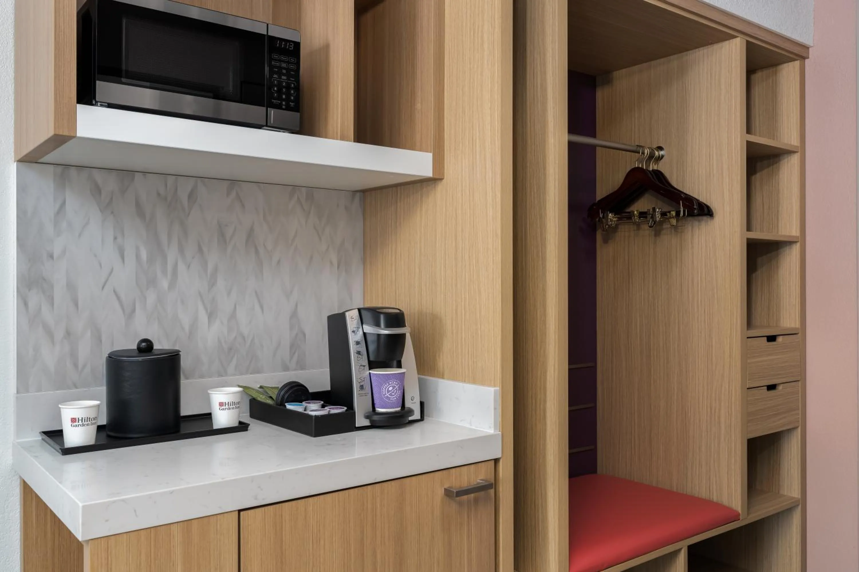 Coffee/tea facilities in Hilton Garden Inn Dover