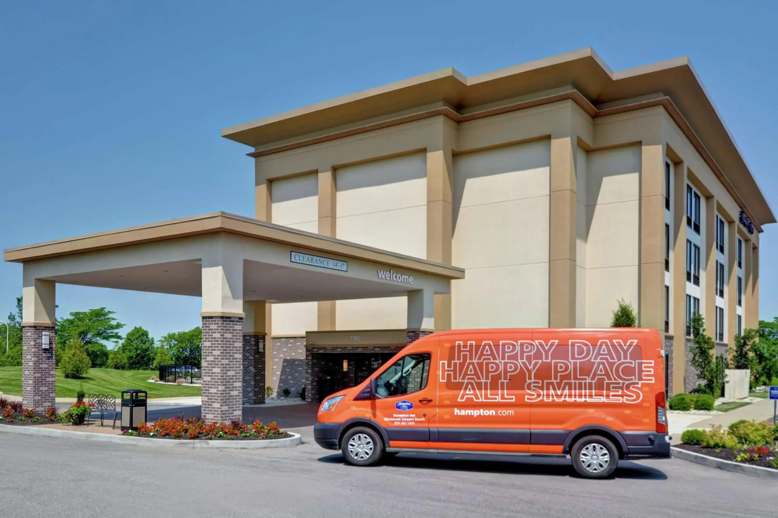 Property building in Hampton Inn Cincinnati Airport South Property building in Hampton Inn Cincinnati Airport South
