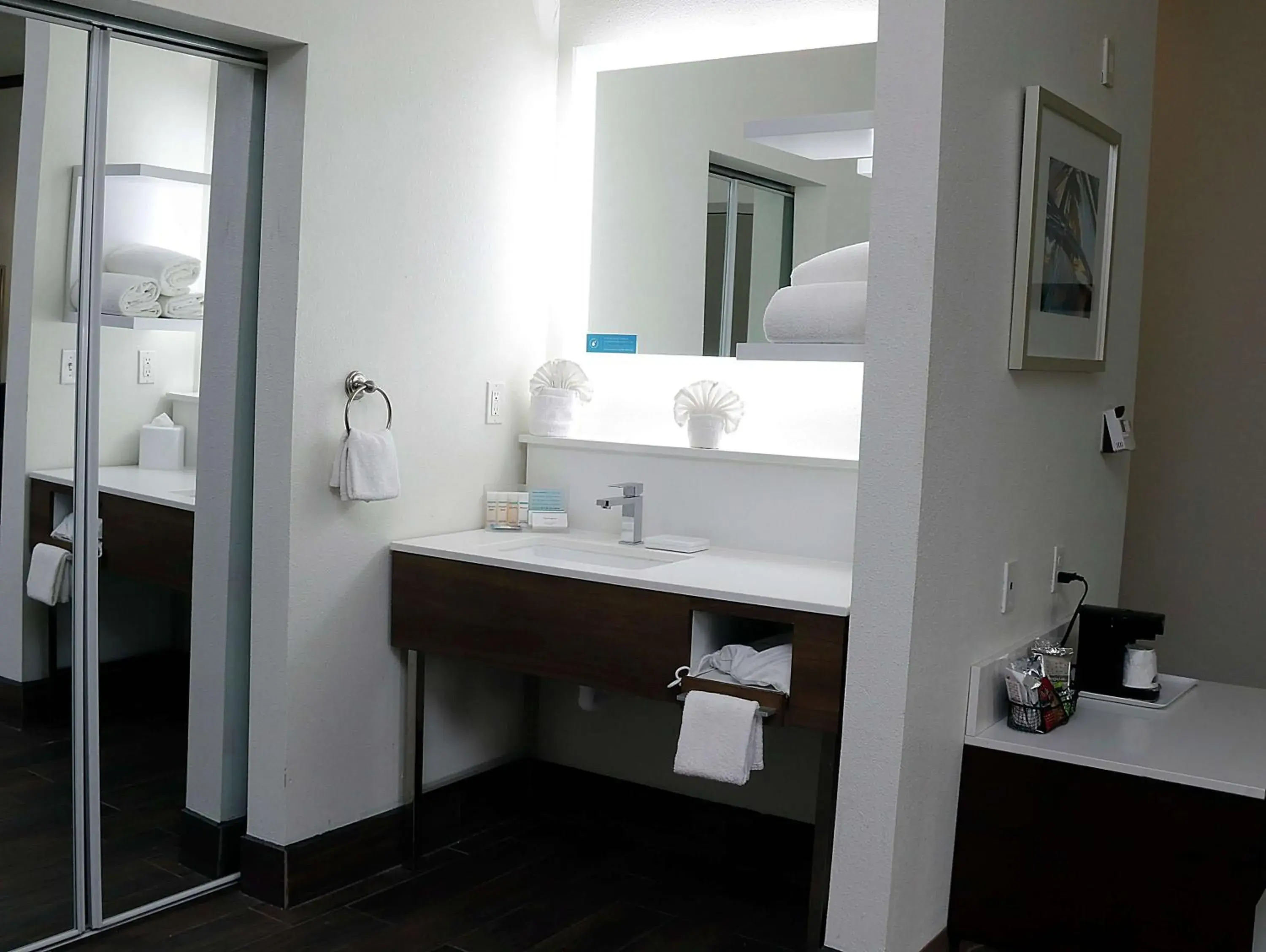 Bathroom in Hampton Inn and Suites Stephenville Bathroom in Hampton Inn and Suites Stephenville