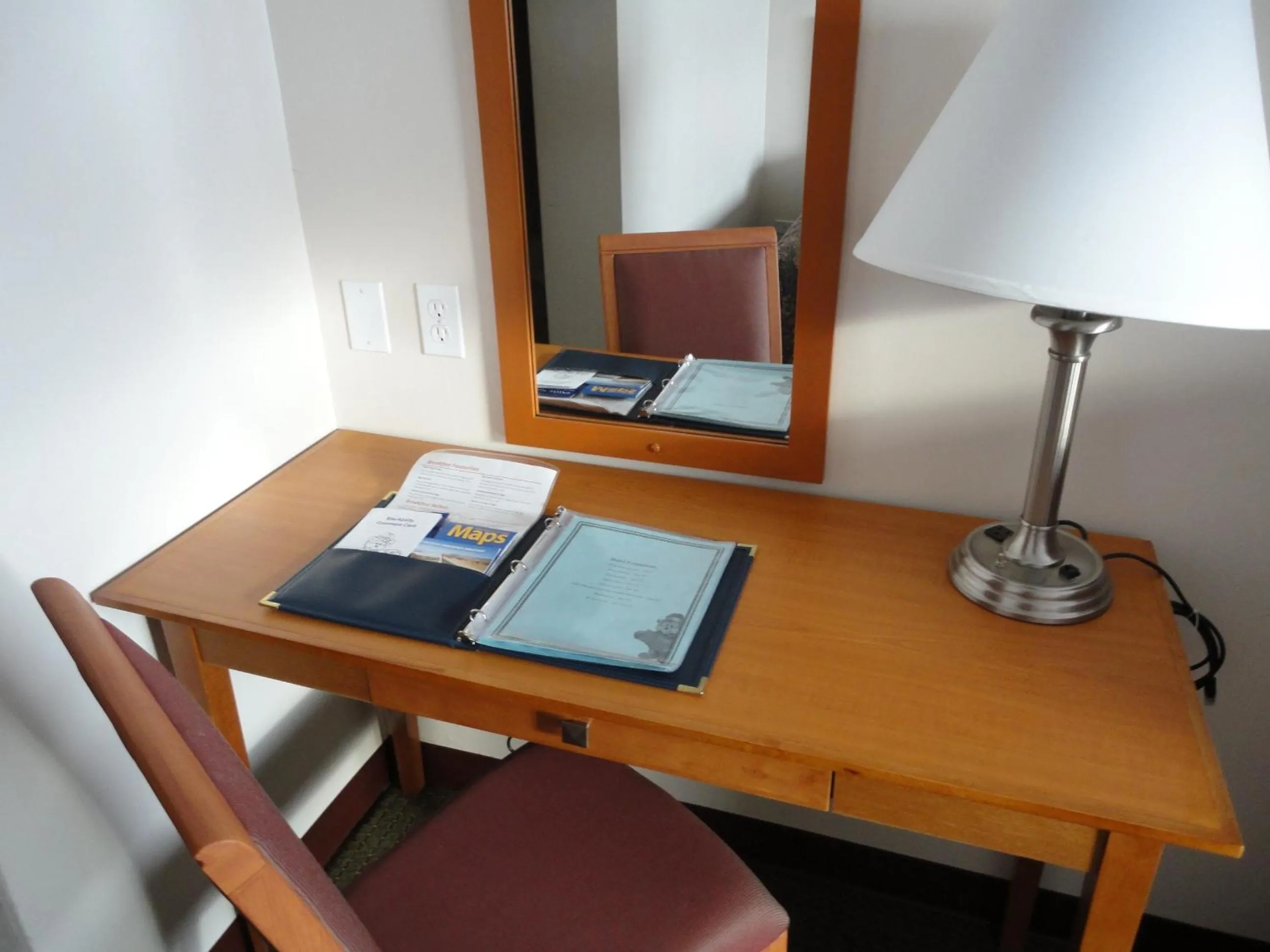 Seating area in Travelodge by Wyndham Edmonton East