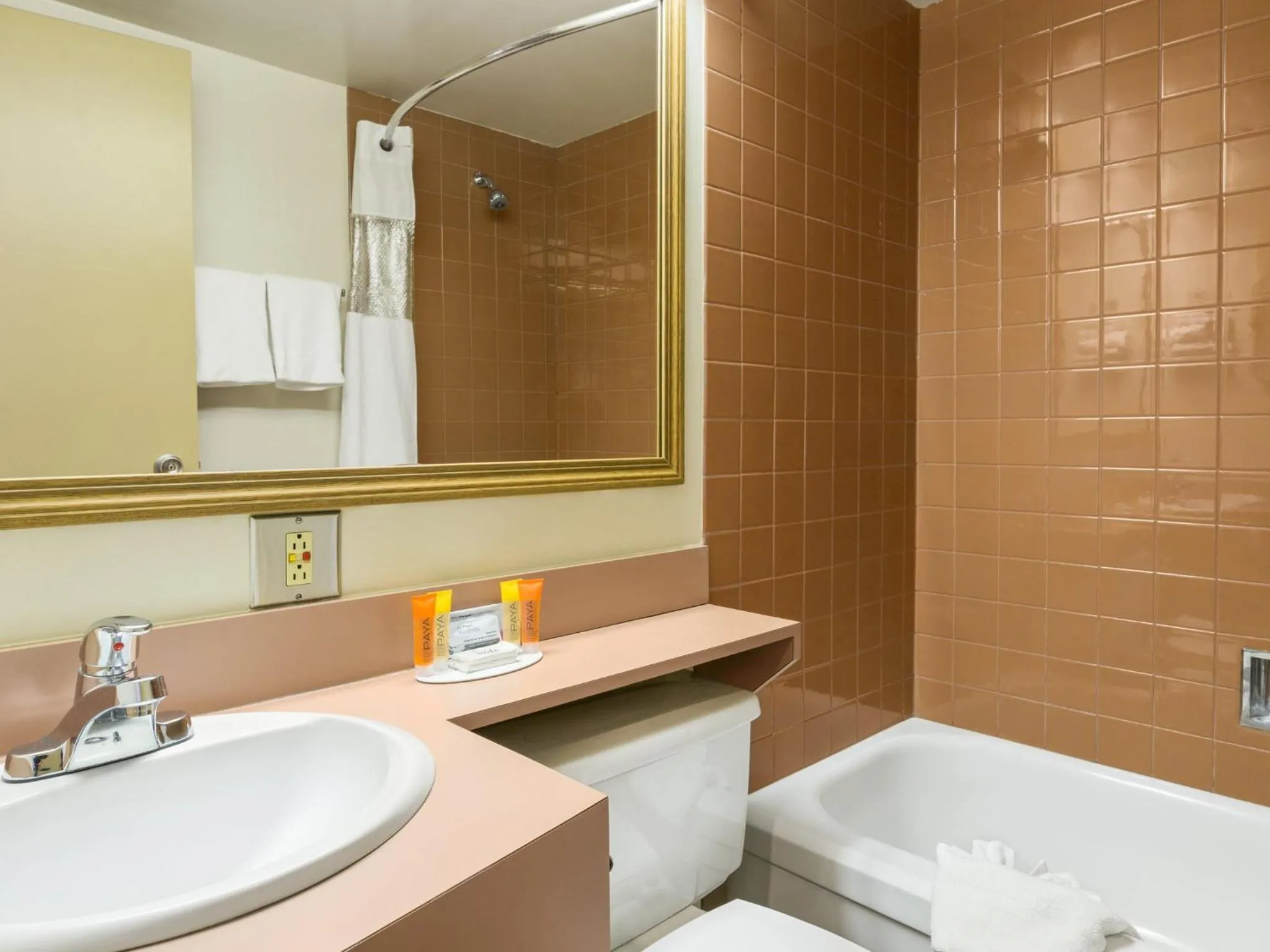 Travelodge by Wyndham Edmonton East