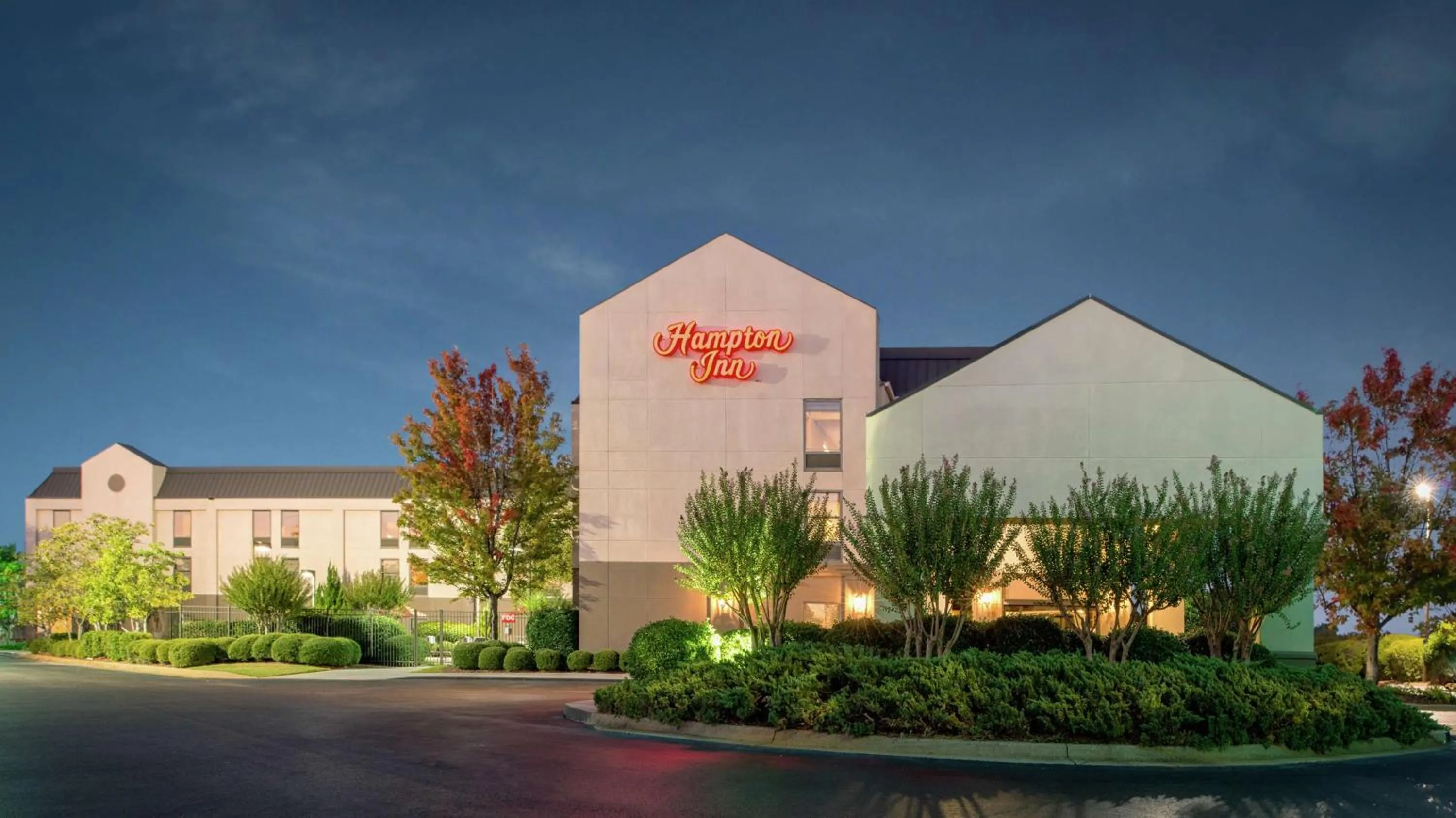 Property building in Hampton Inn Tuscaloosa-University