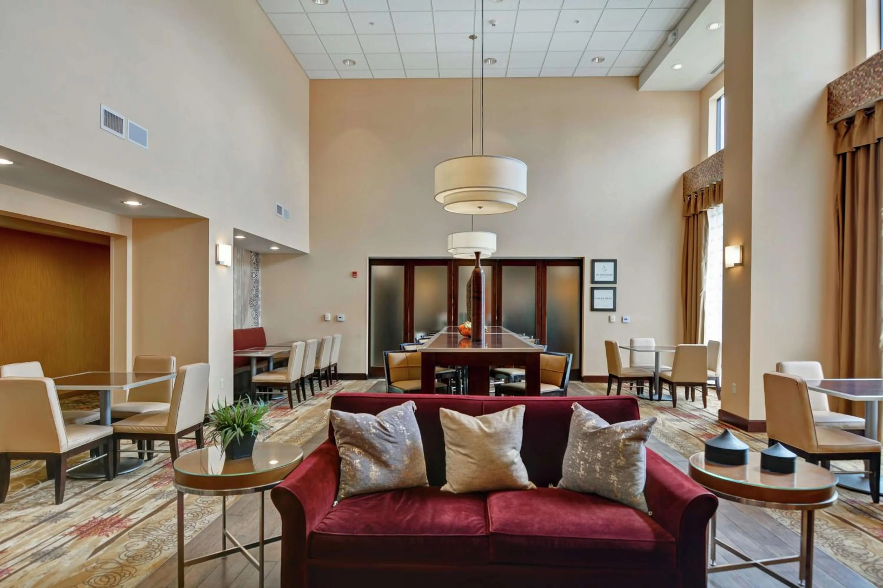 Lobby or reception in Hampton Inn and Suites Peoria at Grand Prairie