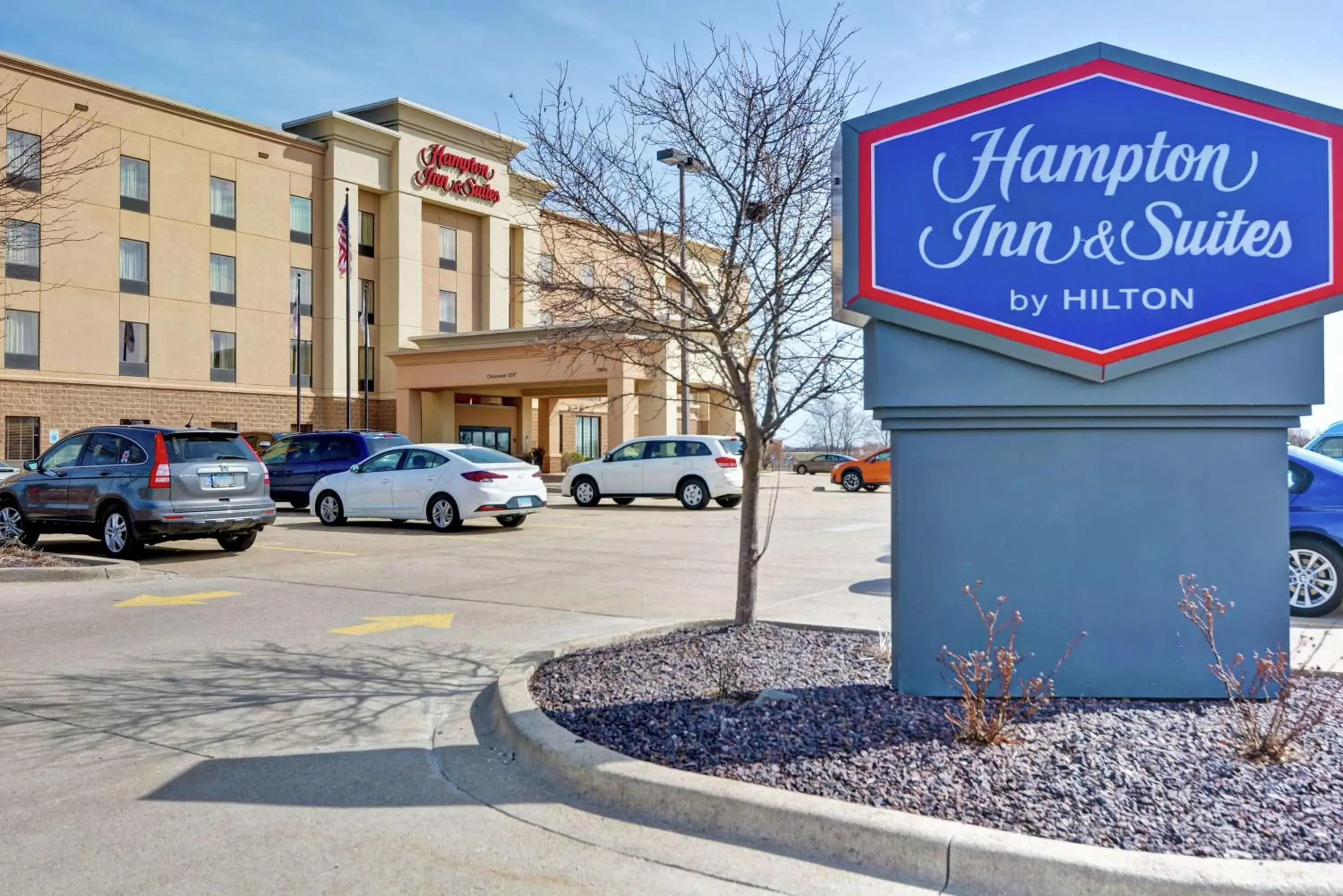 Property building in Hampton Inn and Suites Peoria at Grand Prairie Property building in Hampton Inn and Suites Peoria at Grand Prairie
