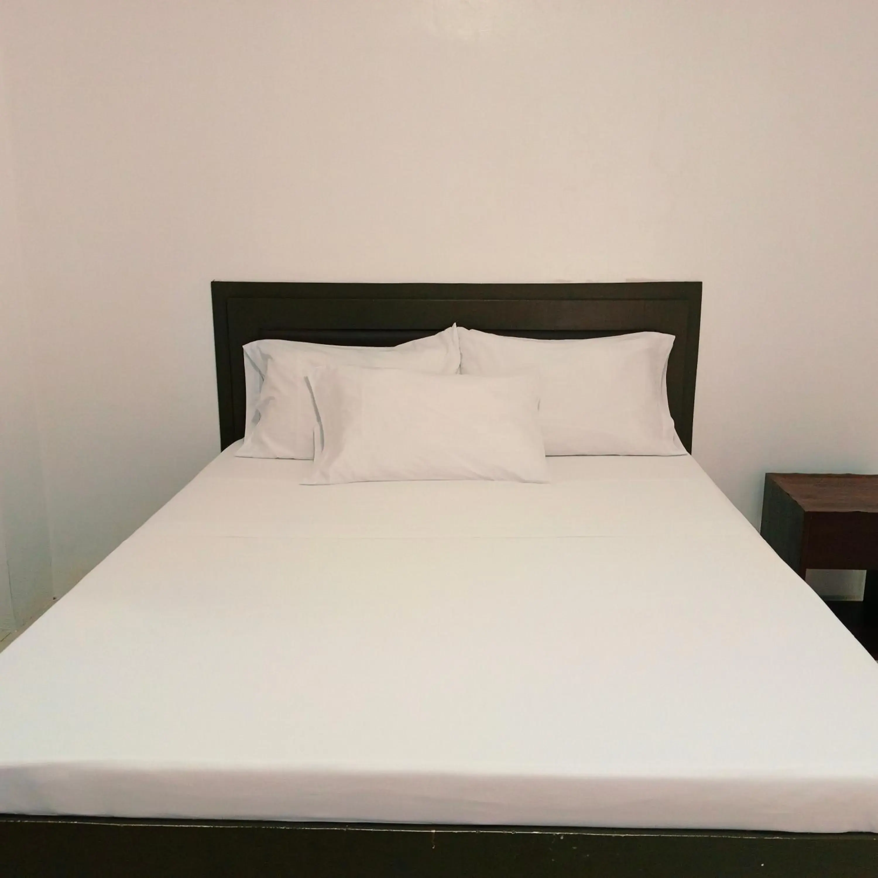 Bed in The Strand Suites and Dormitel Bed in The Strand Suites and Dormitel