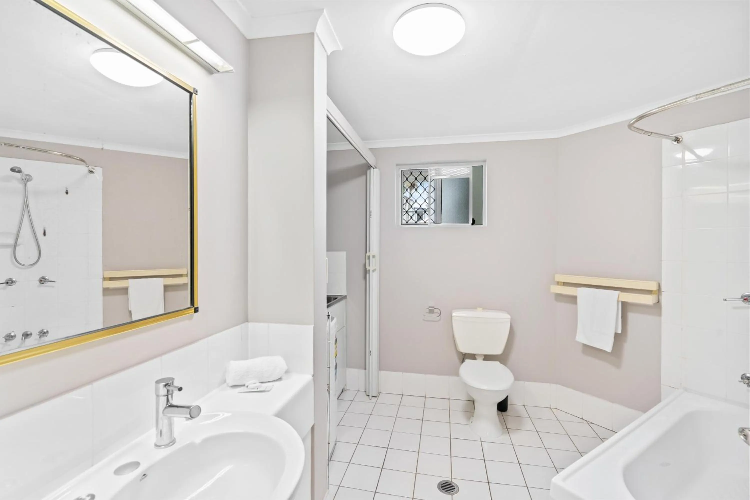 Bathroom in Citysider Cairns Holiday Apartments