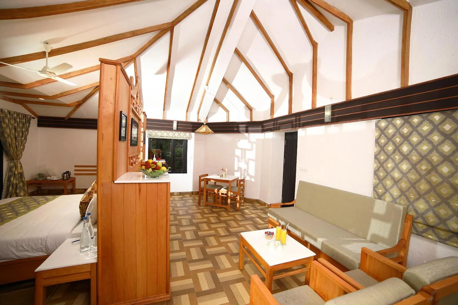 Seating area, Bed in The Tall Trees