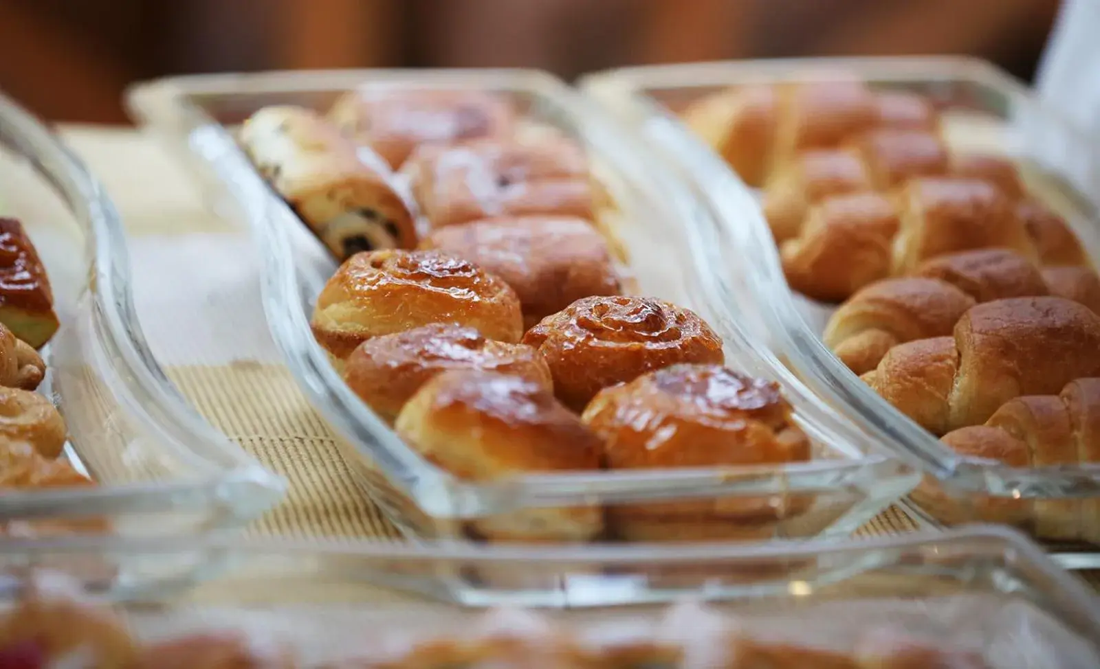 Breakfast in The Tall Trees Breakfast in The Tall Trees