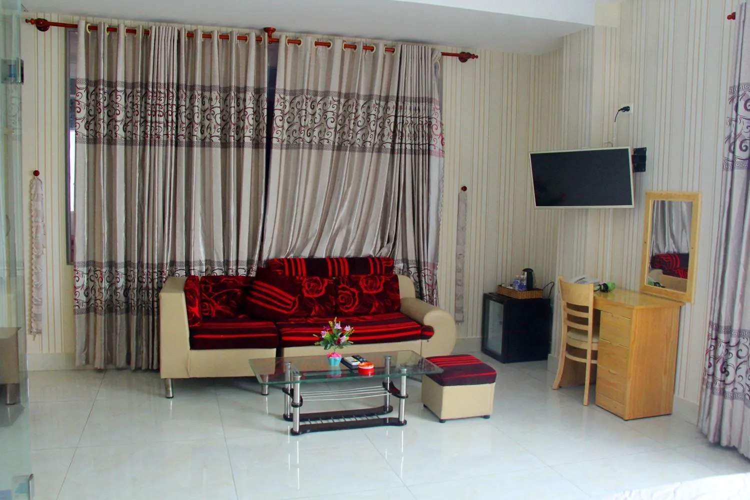 Living room in Yen Vy 04 Luxury Hotel