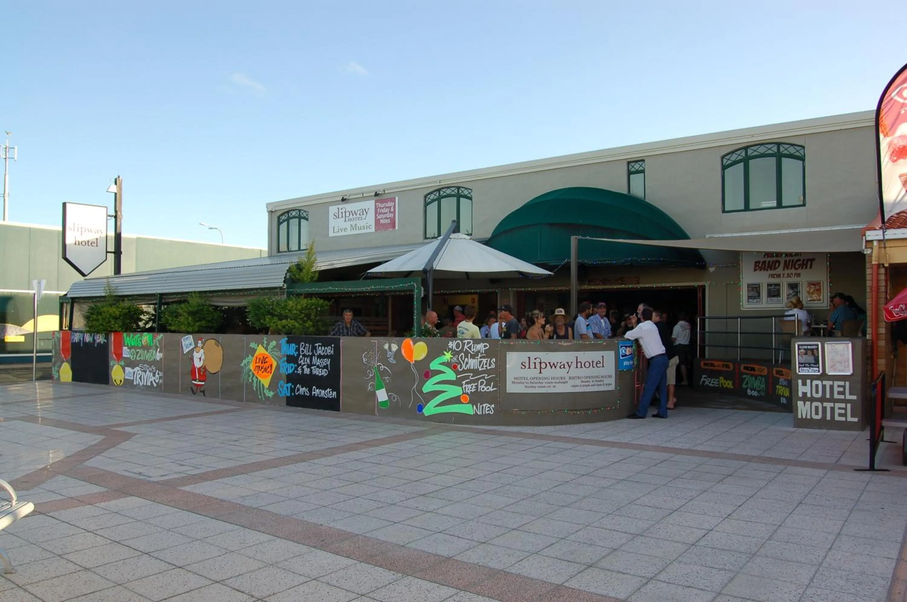 Property building in Slipway Hotel Motel