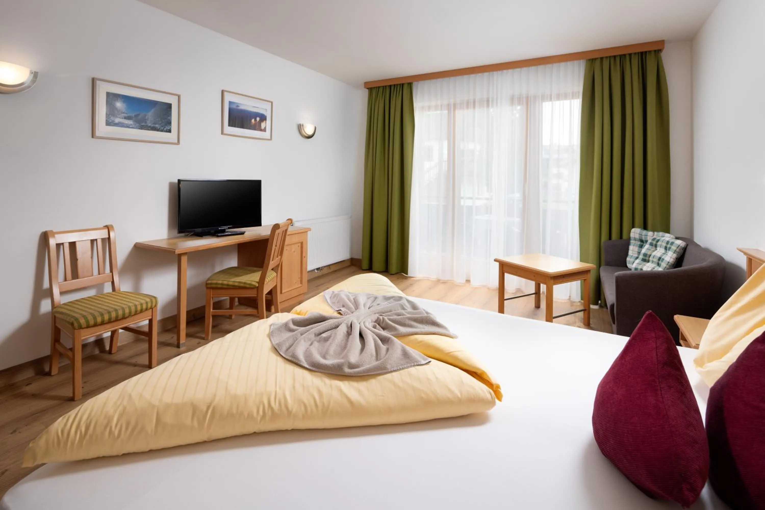 Bed in Hotel Königsleiten Vital Alpin