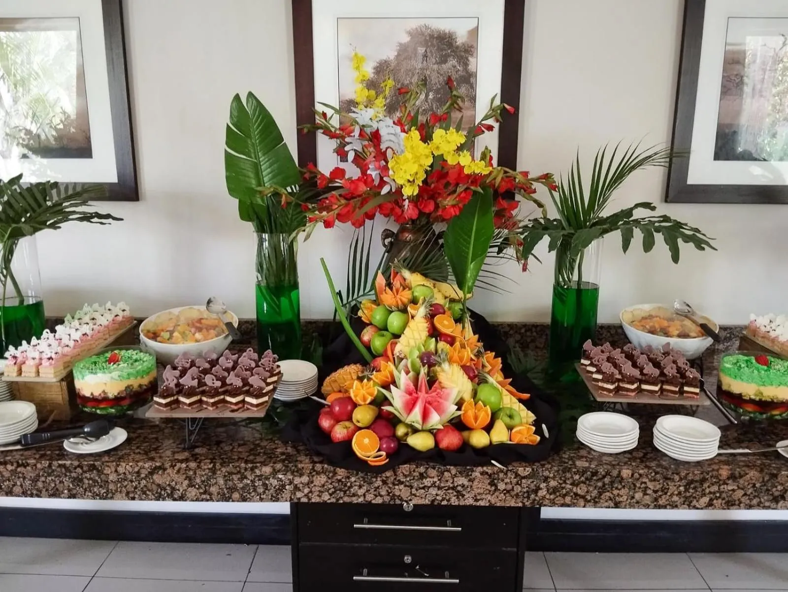 Safari Hotel & Convention Centre